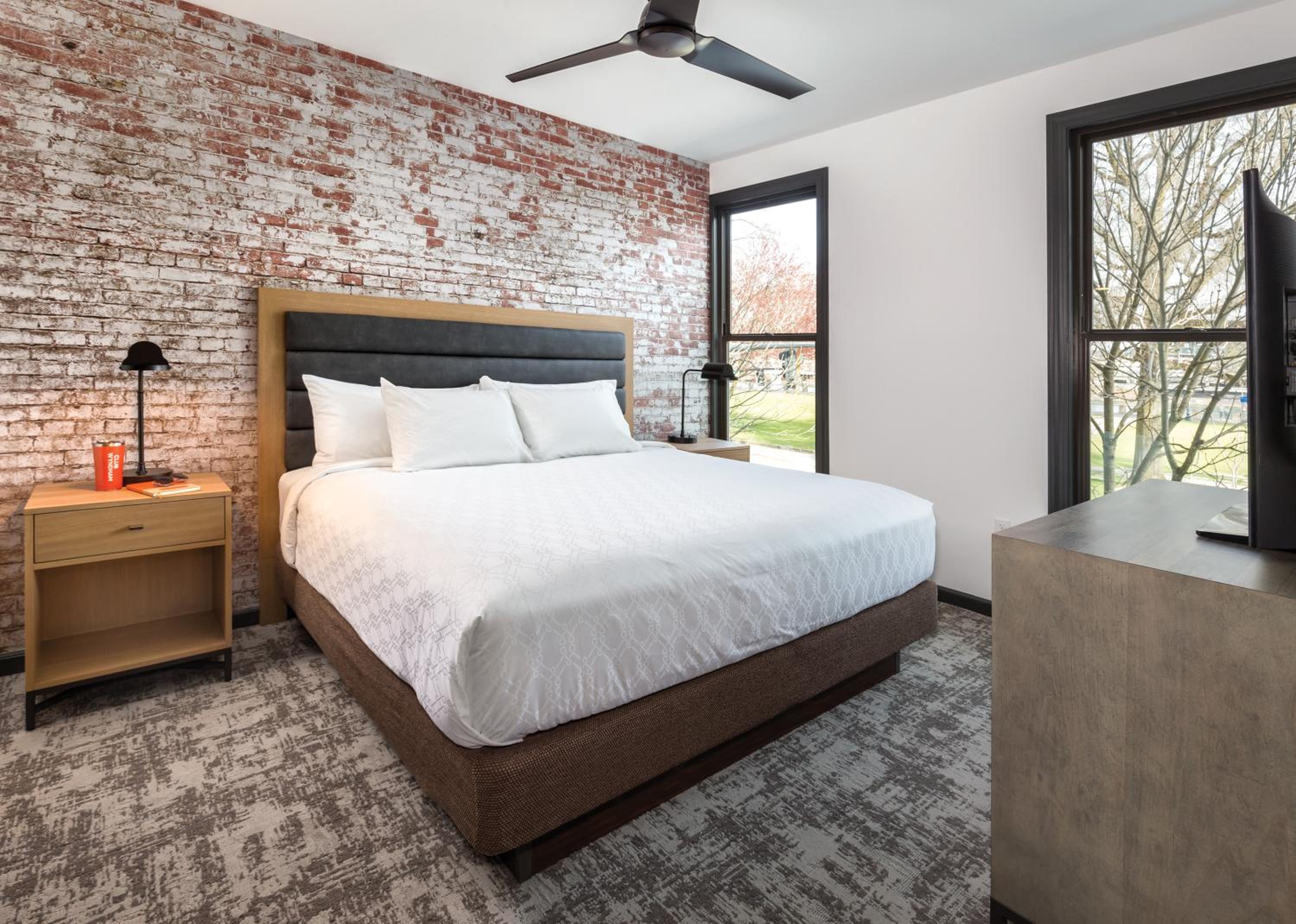 One-Bedroom Suite