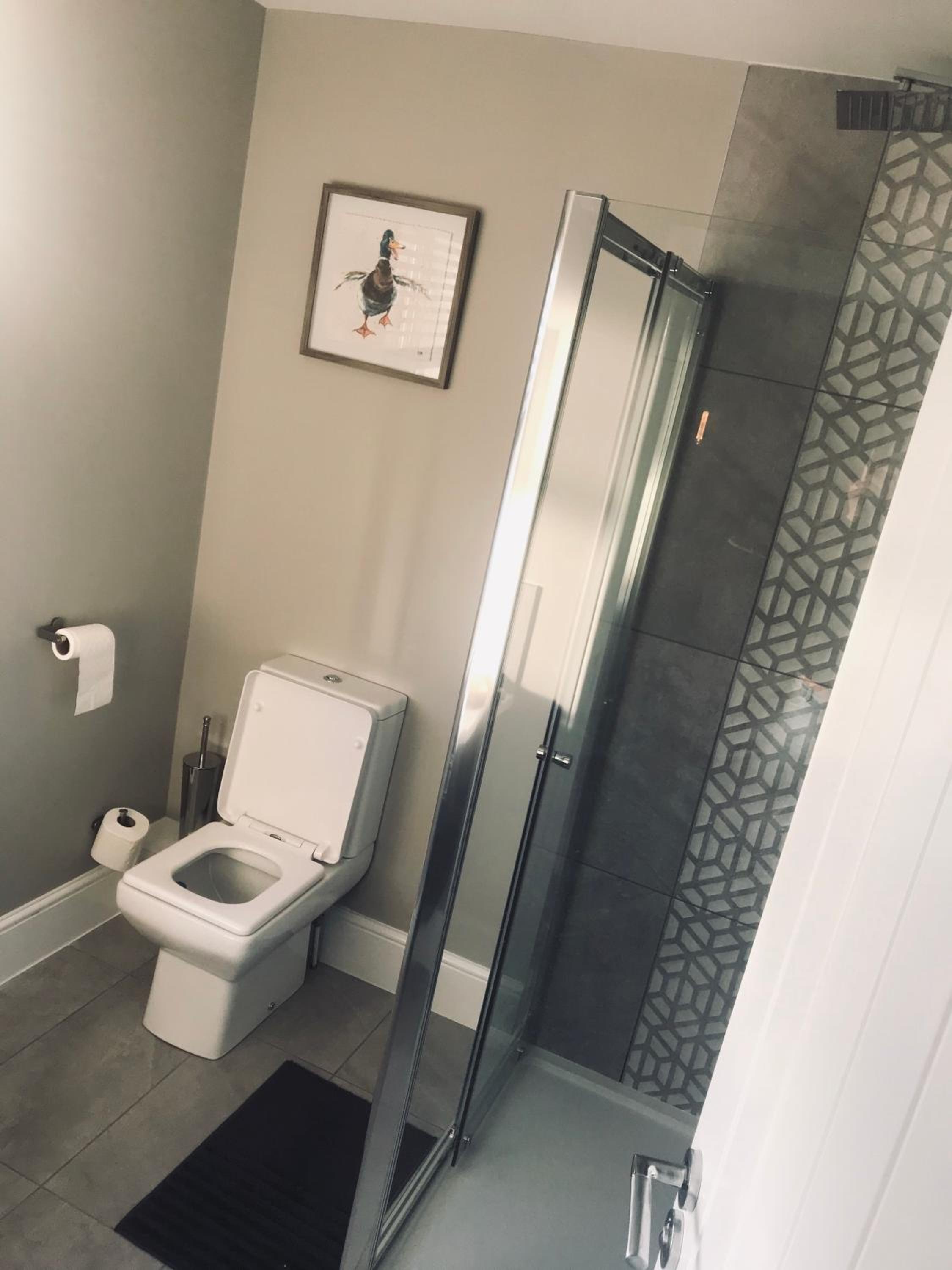 Family Room with Private Bathroom - Photo 4