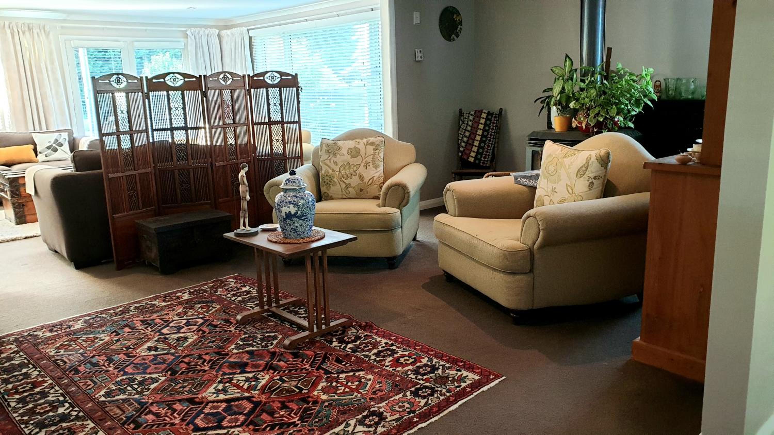 Deluxe King Room - Photo 8