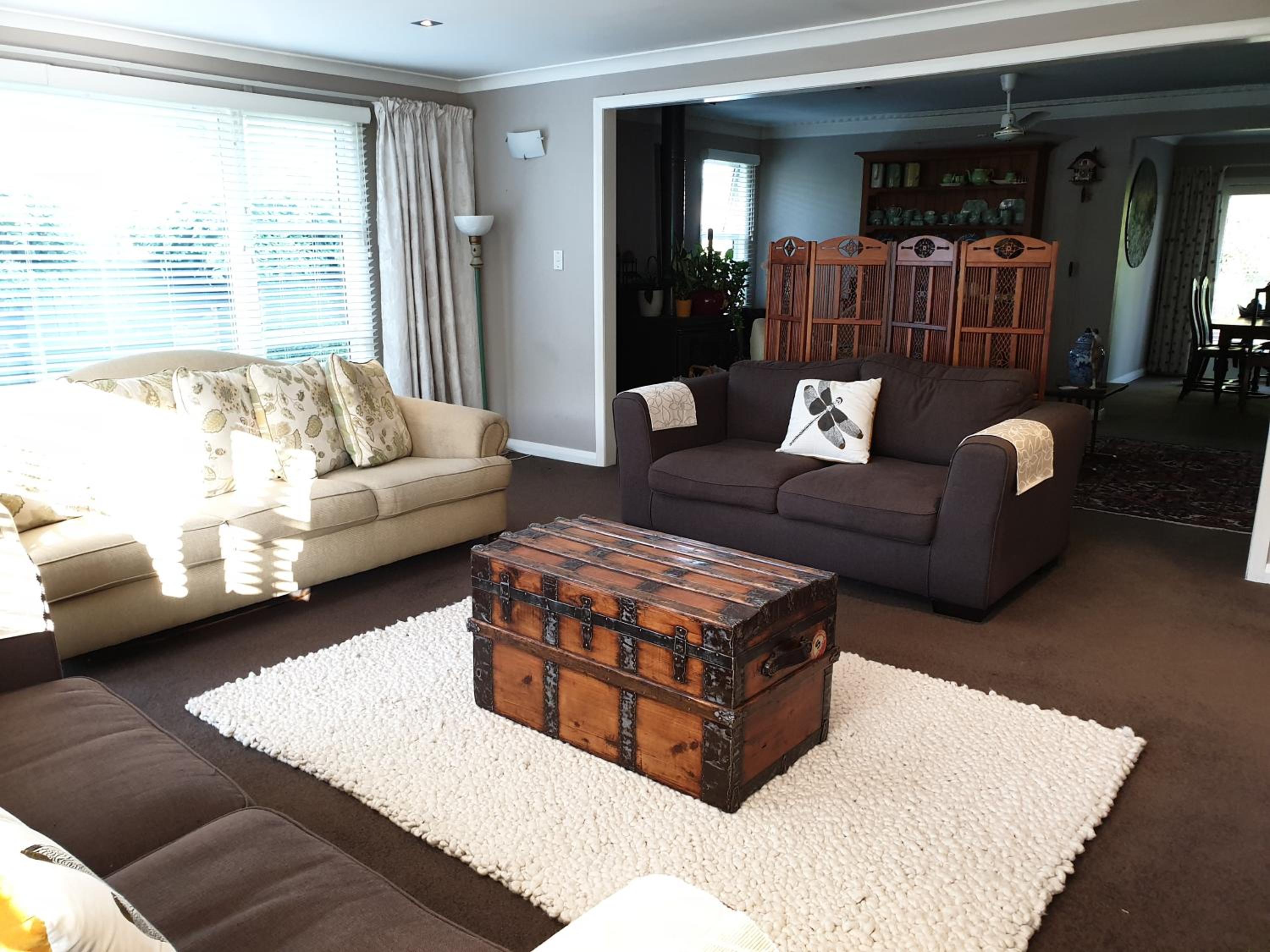 Deluxe King Room - Photo 7