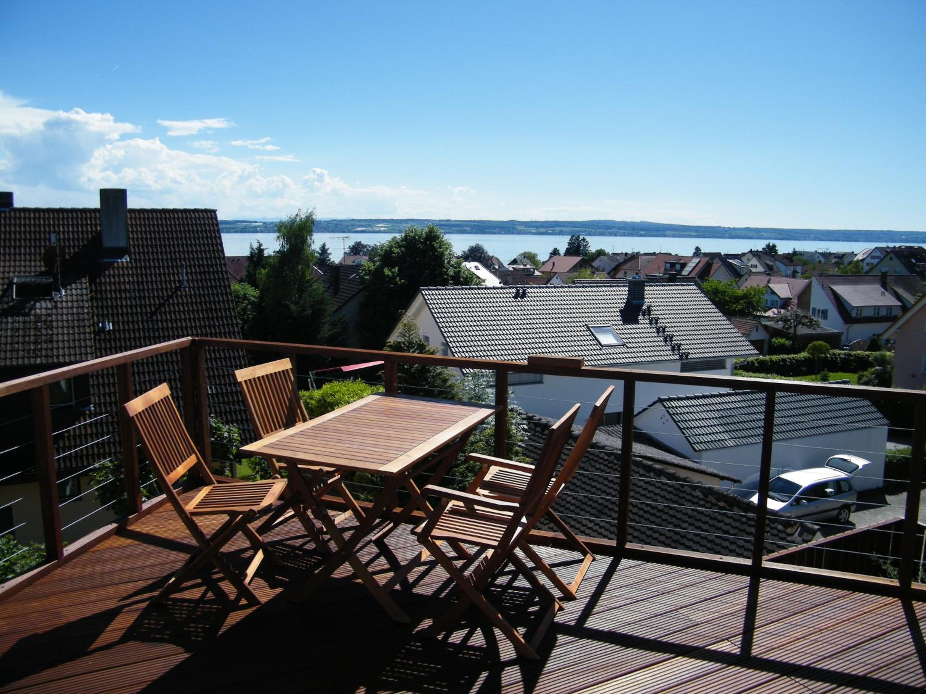 Double Room with Extra Bed, Balcony and Lake View  - Photo 9