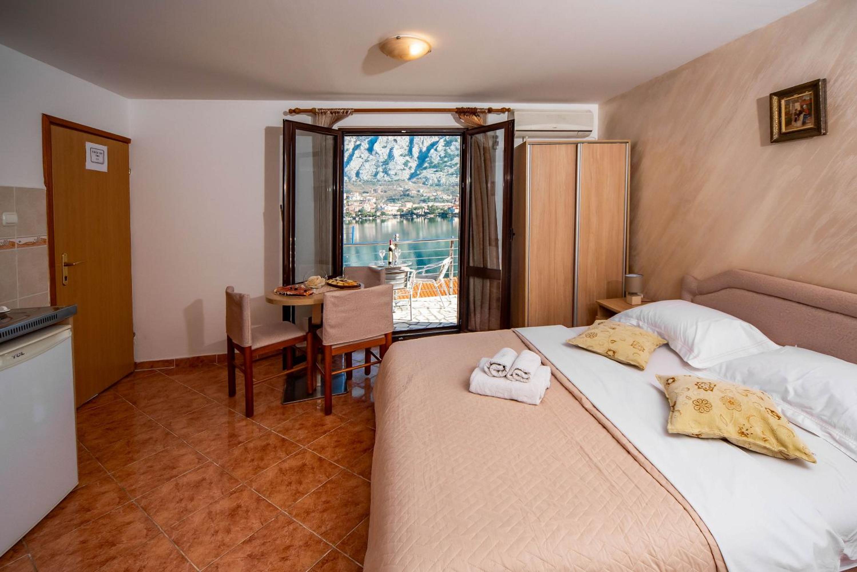 Studio with Balcony and Sea View - Photo 23