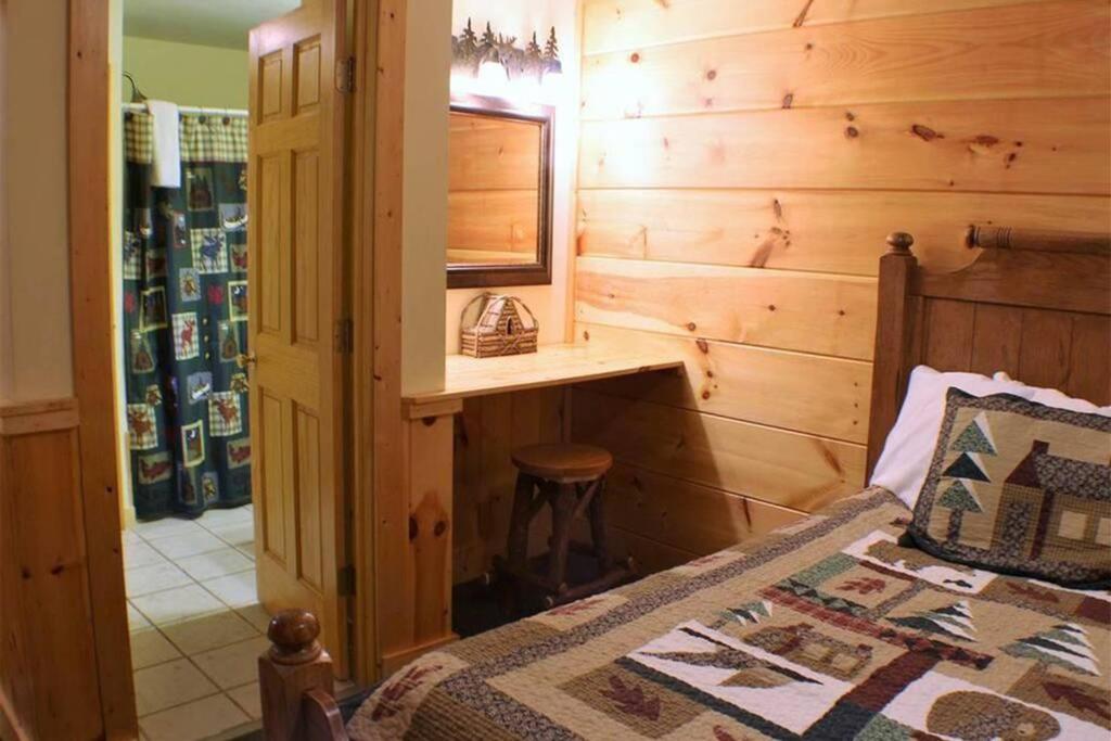 Three-Bedroom House photo 1