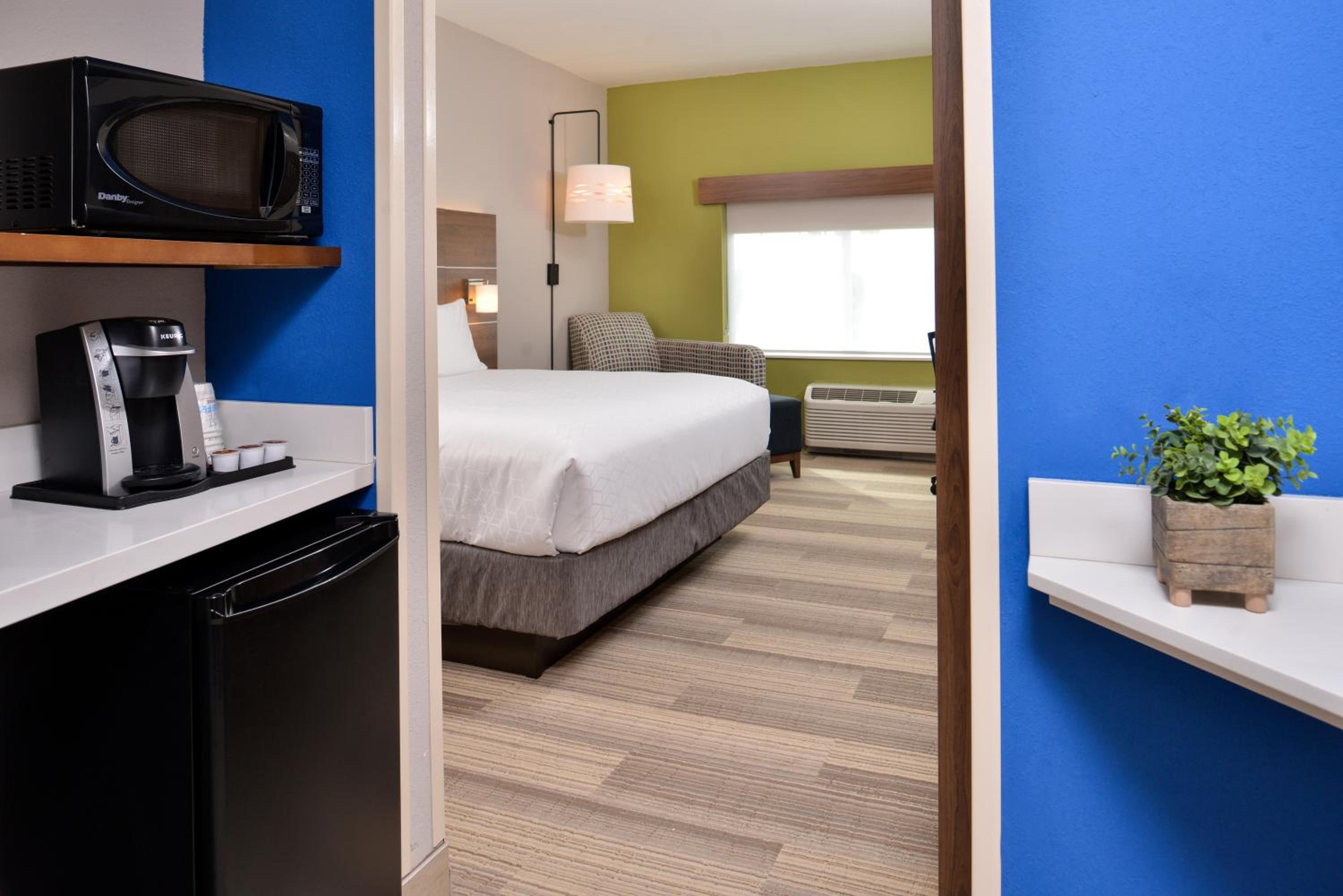 King Room - Hearing Accessible/Non-Smoking  photo 2