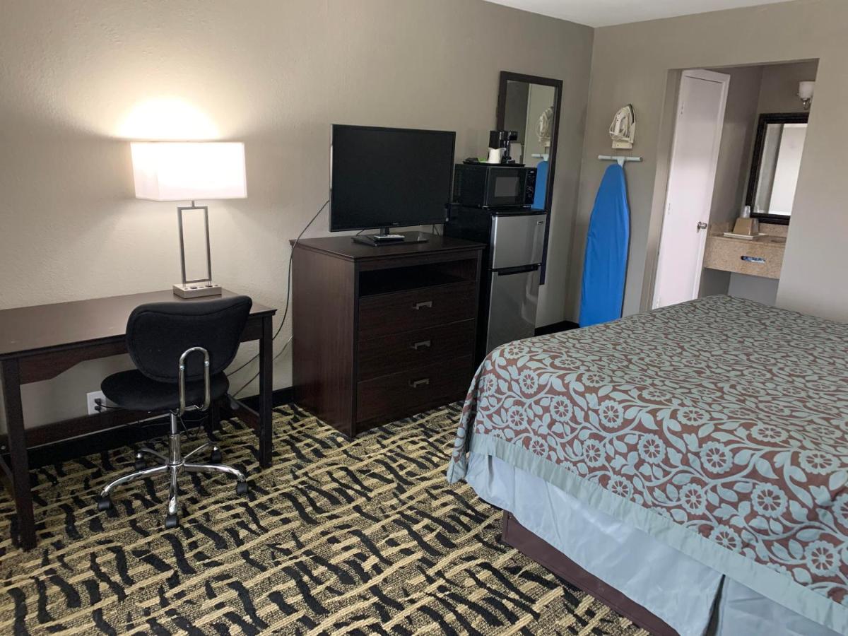 King Room - Disability Access/Non-Smoking photo 1