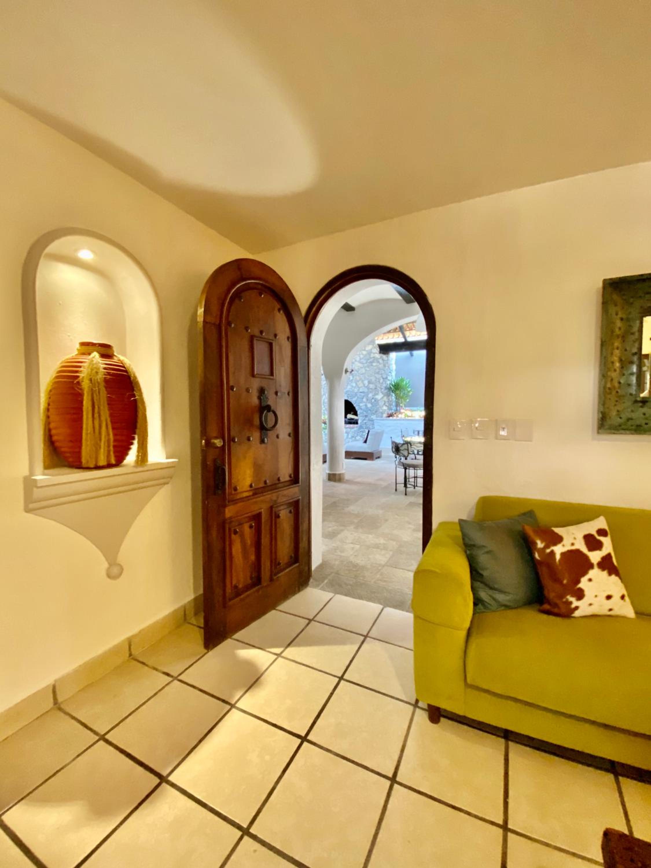 Deluxe King Suite