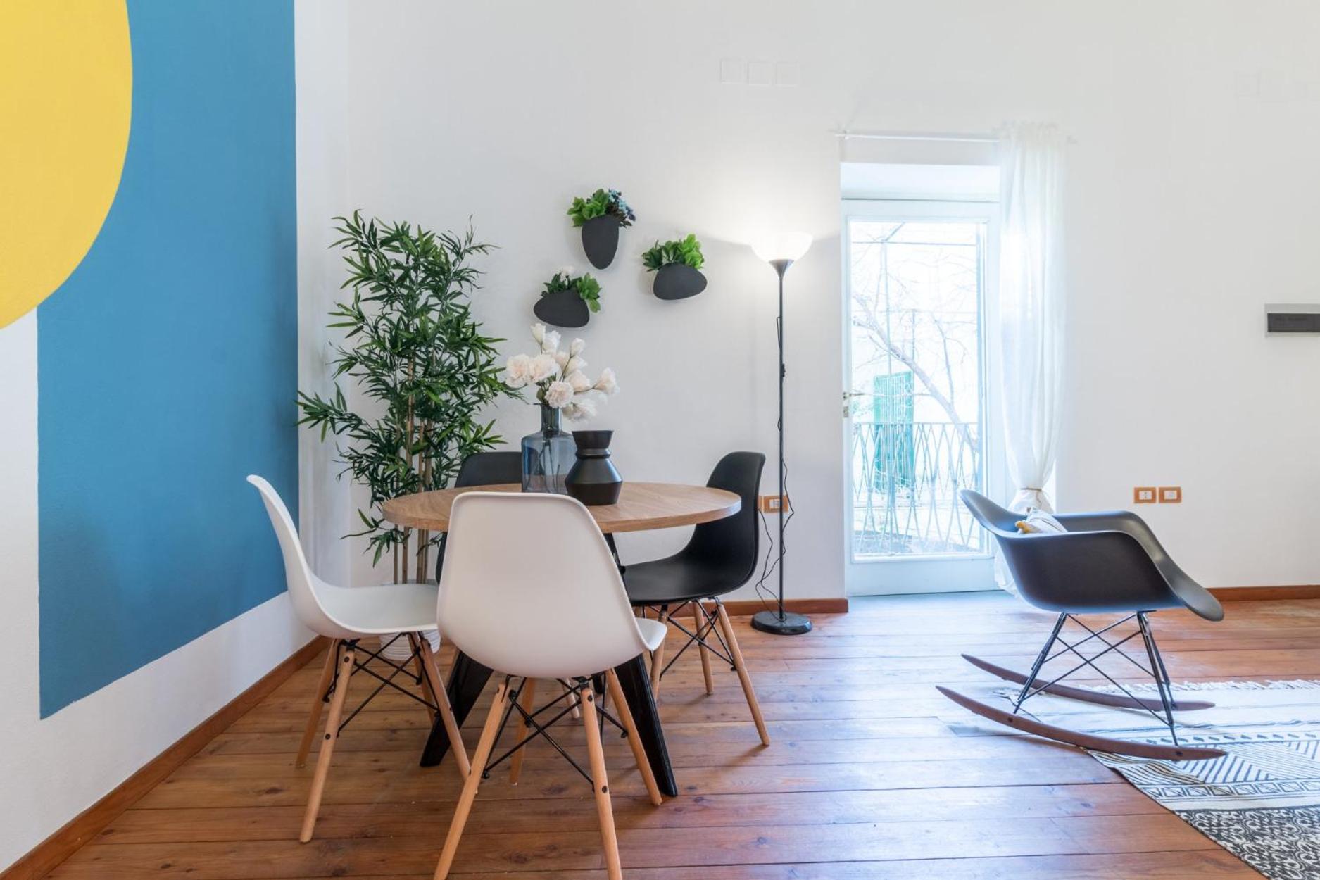 One-Bedroom Apartment - Photo 3