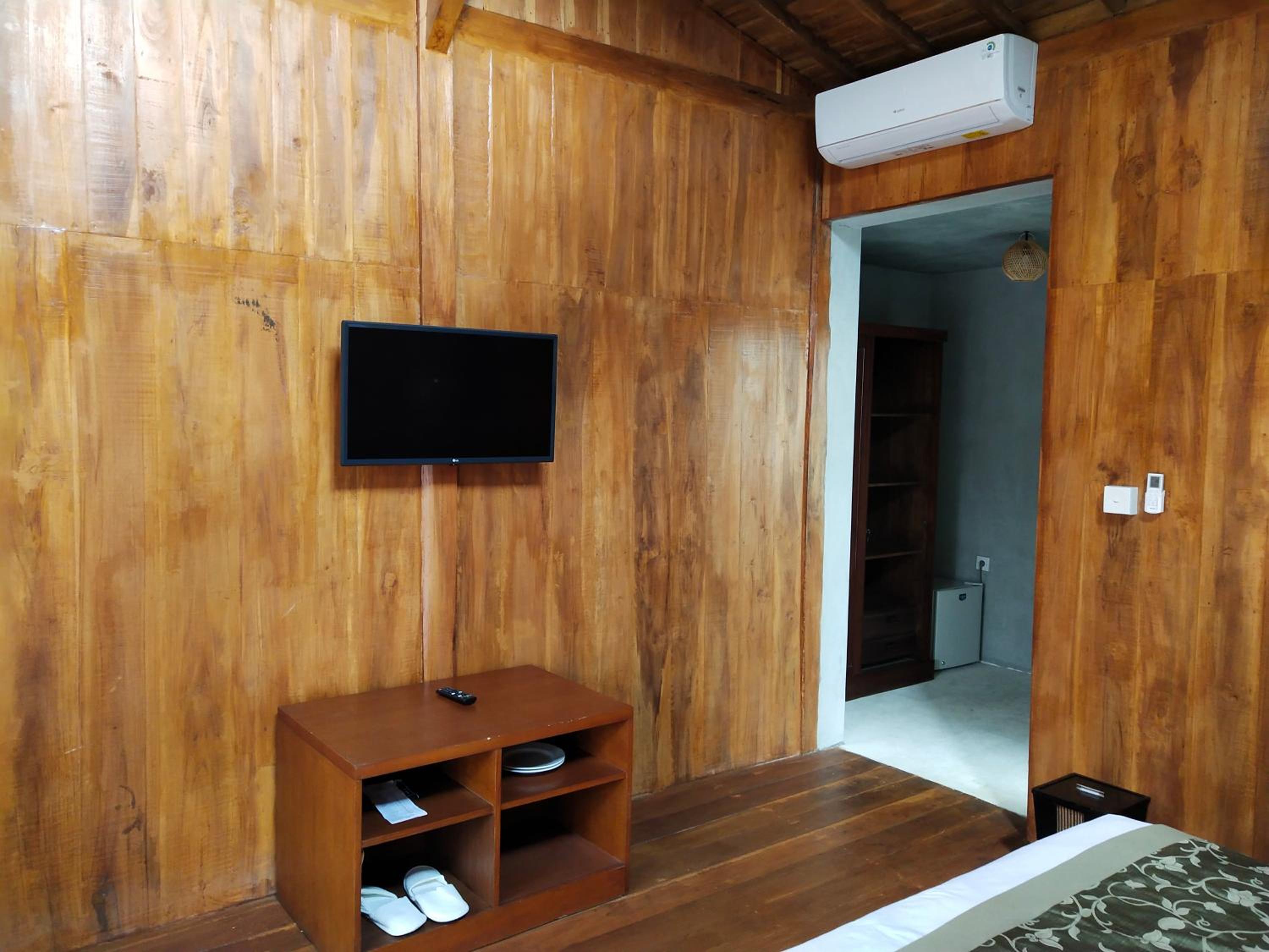 One Bedroom Joglo Villa - Photo 4