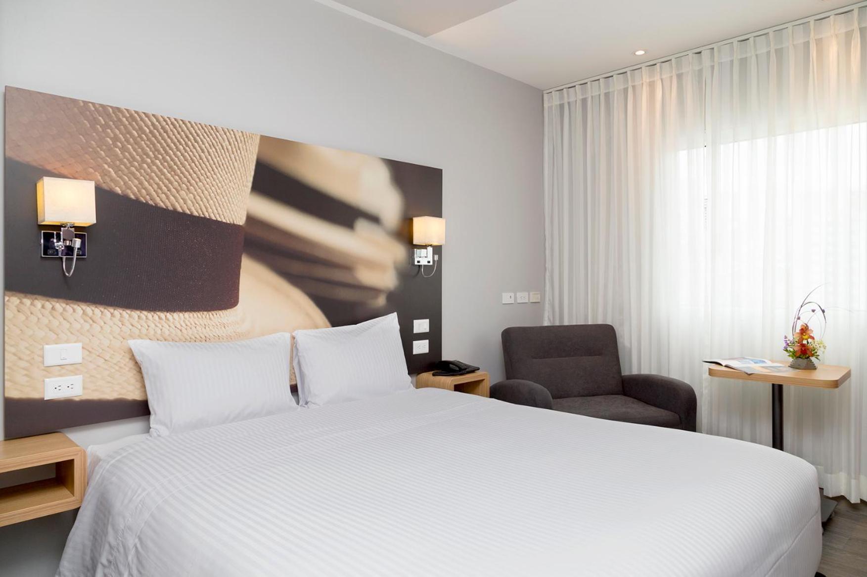 Double Room with Sofa Bed - Photo 1
