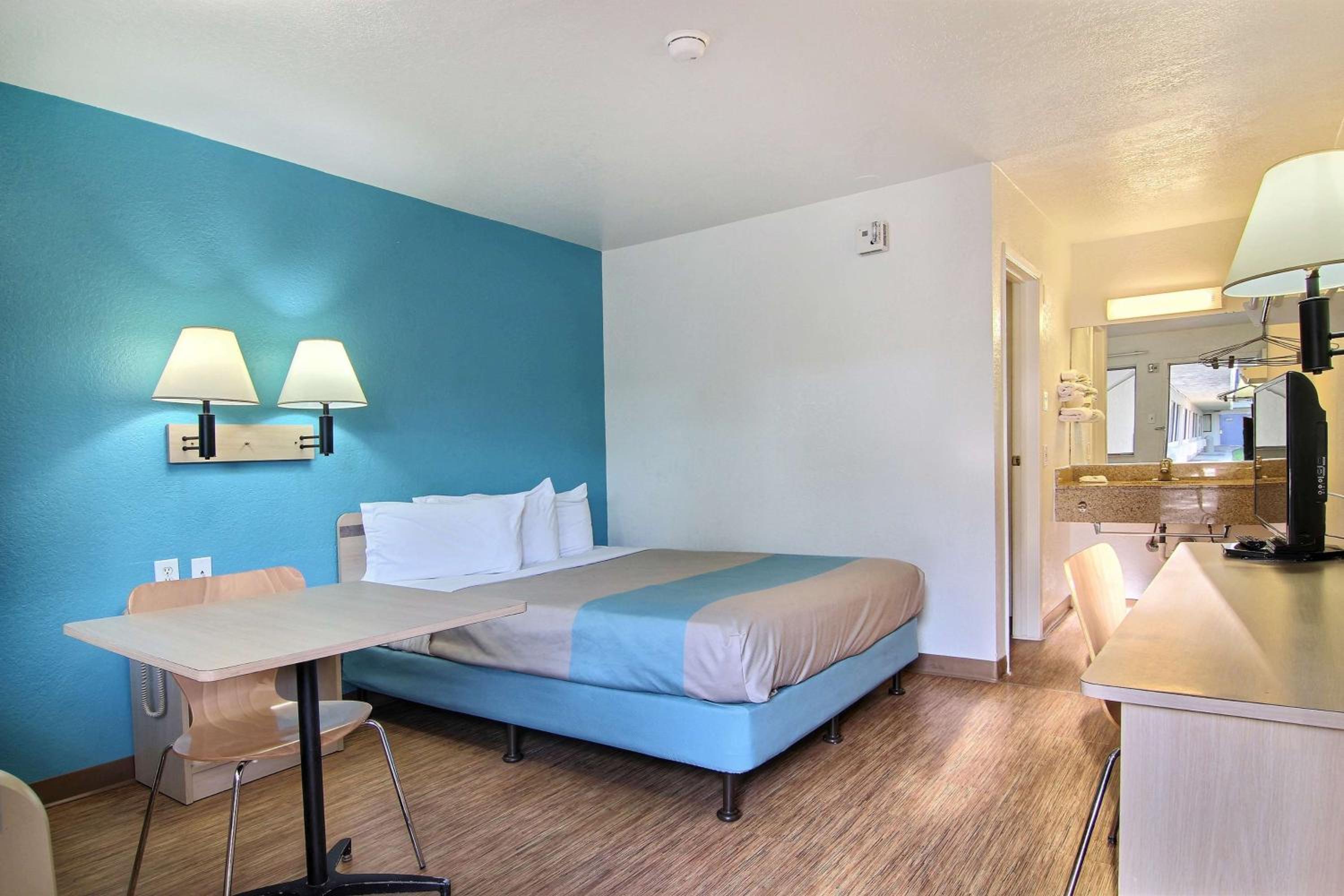 Double Room - Disability Access - Non-Smoking
