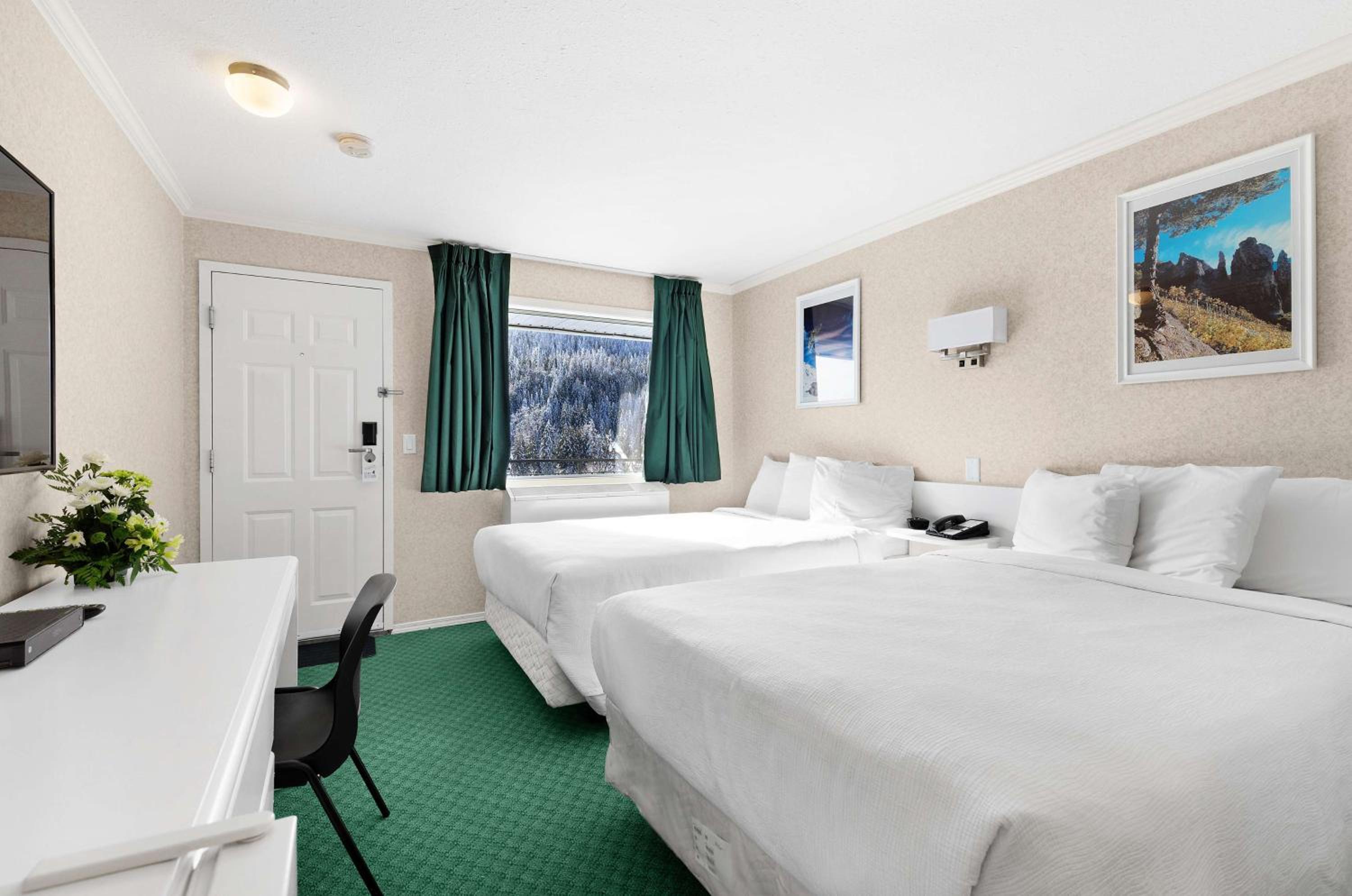 Double Room with Two Double Beds - Non-Smoking