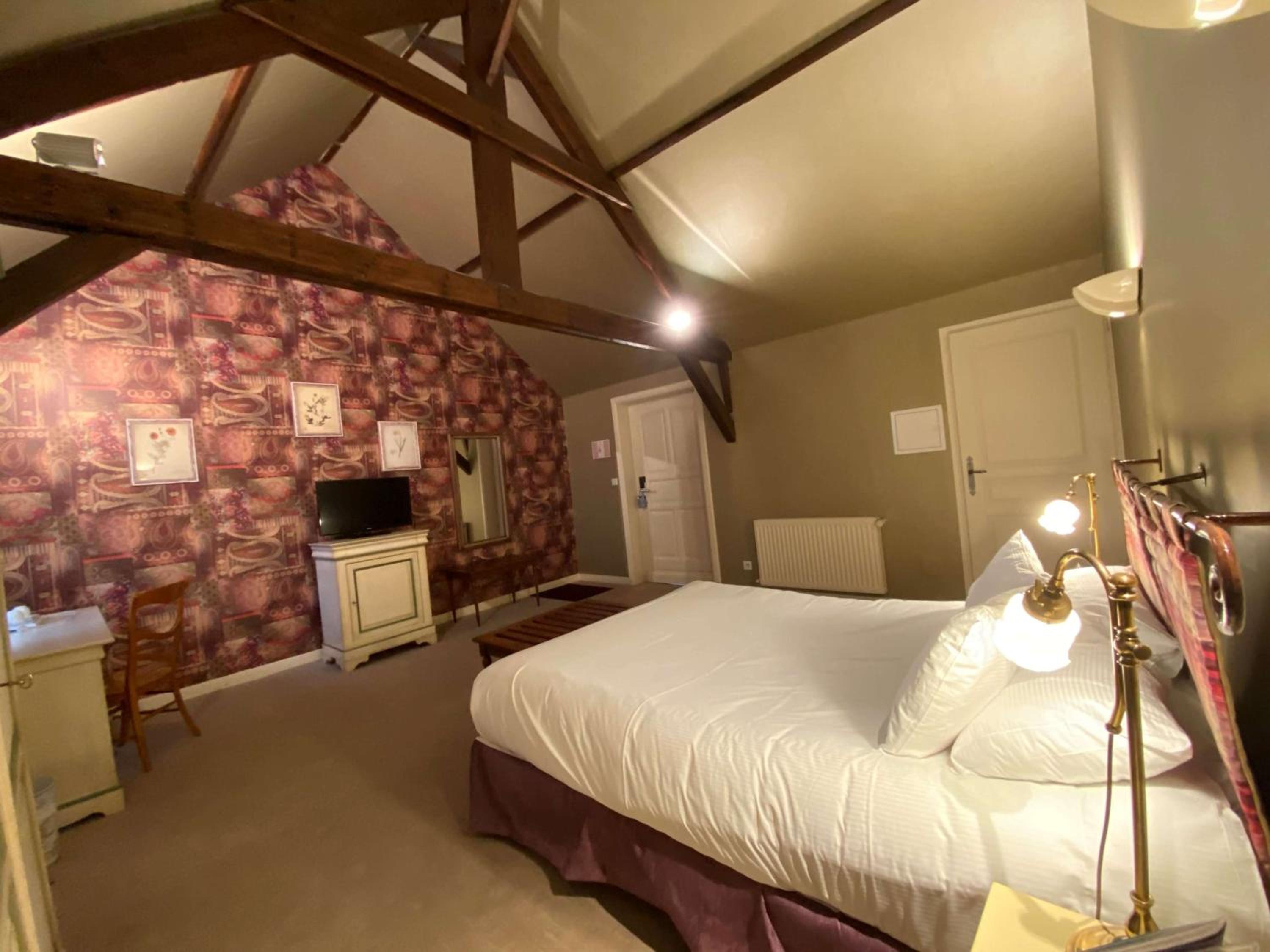 Queen Room - Photo 7