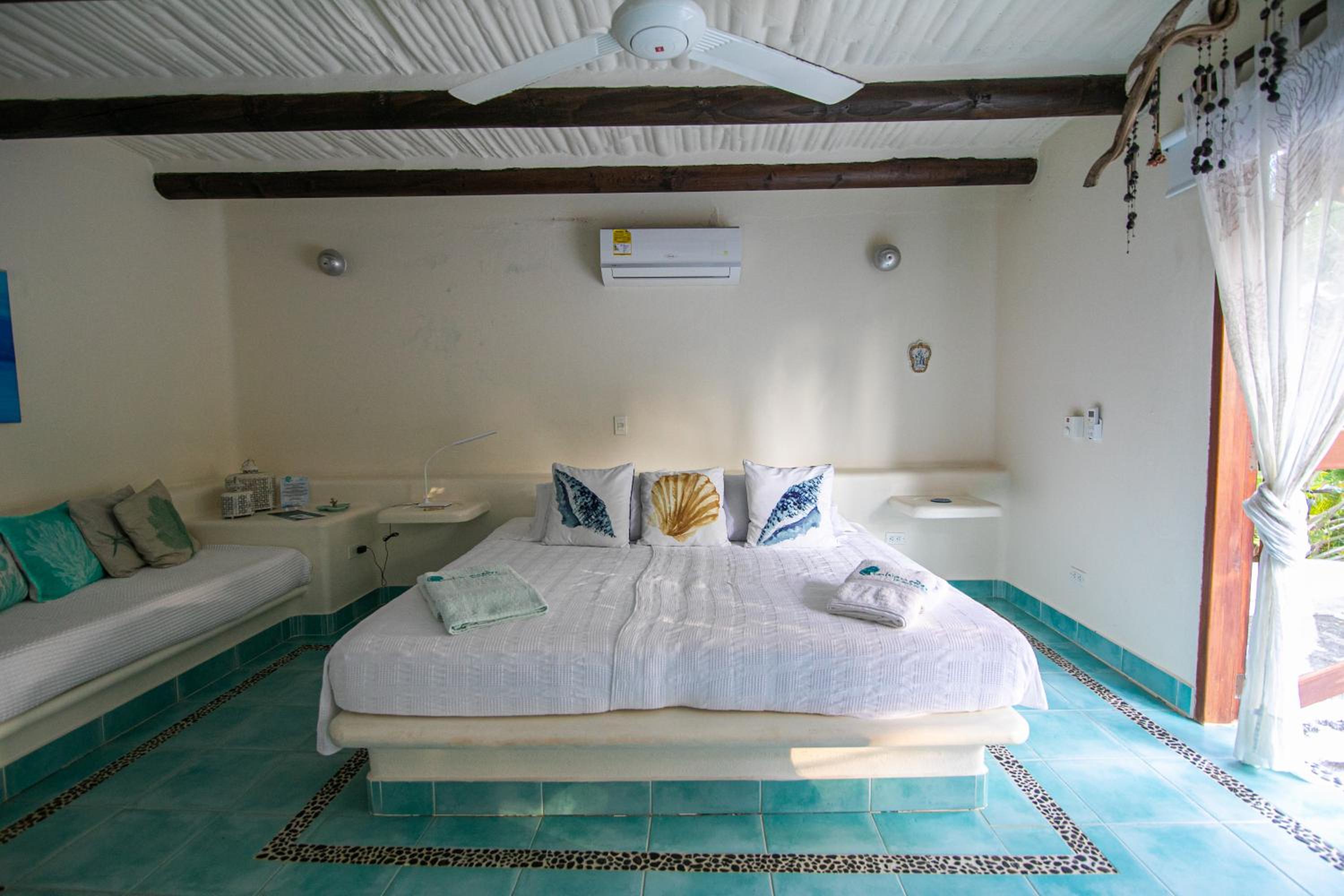 Deluxe Double Room with Private Terrace and Sea View