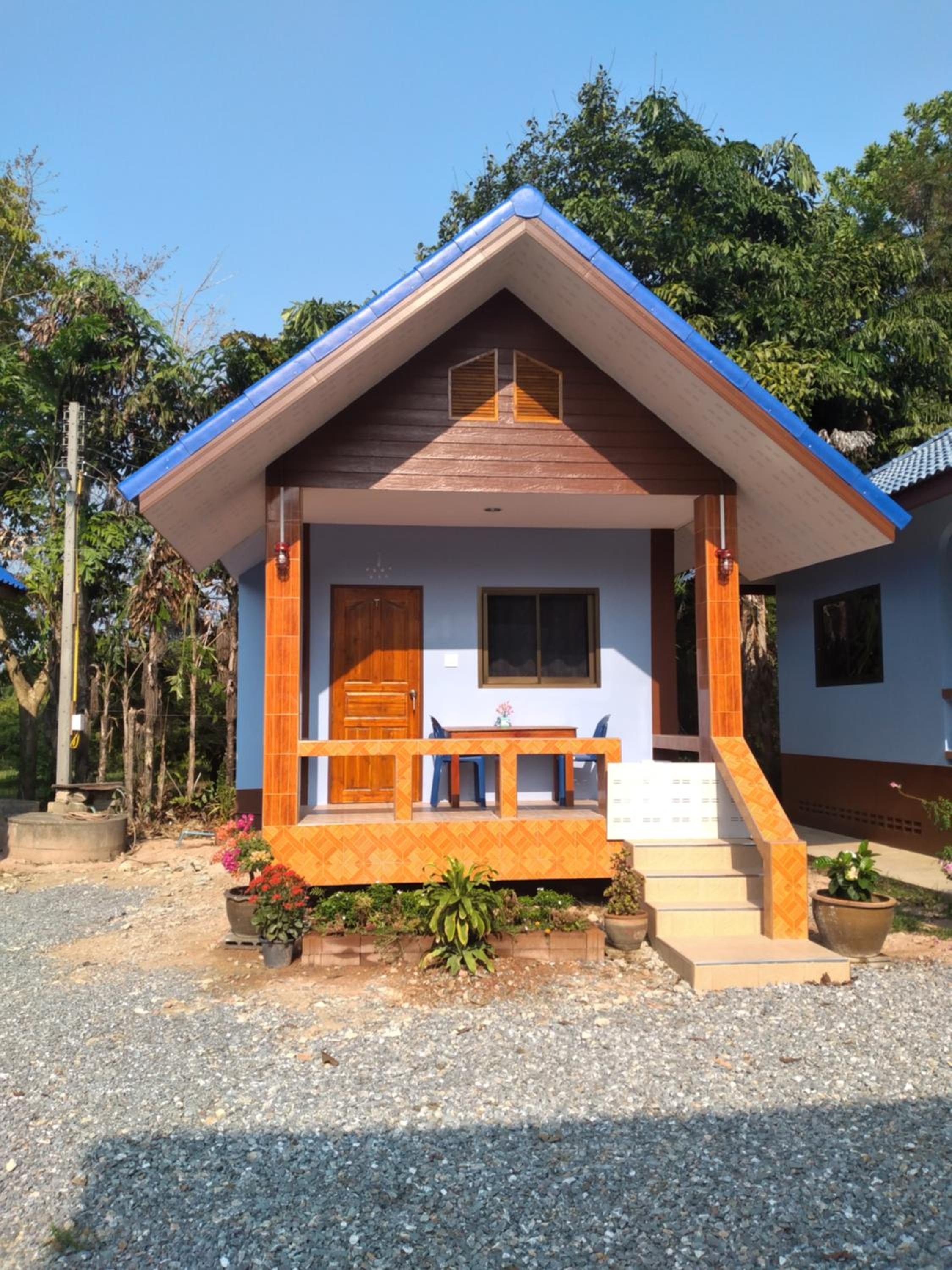 Quadruple Room with Private Bathroom - Photo 26