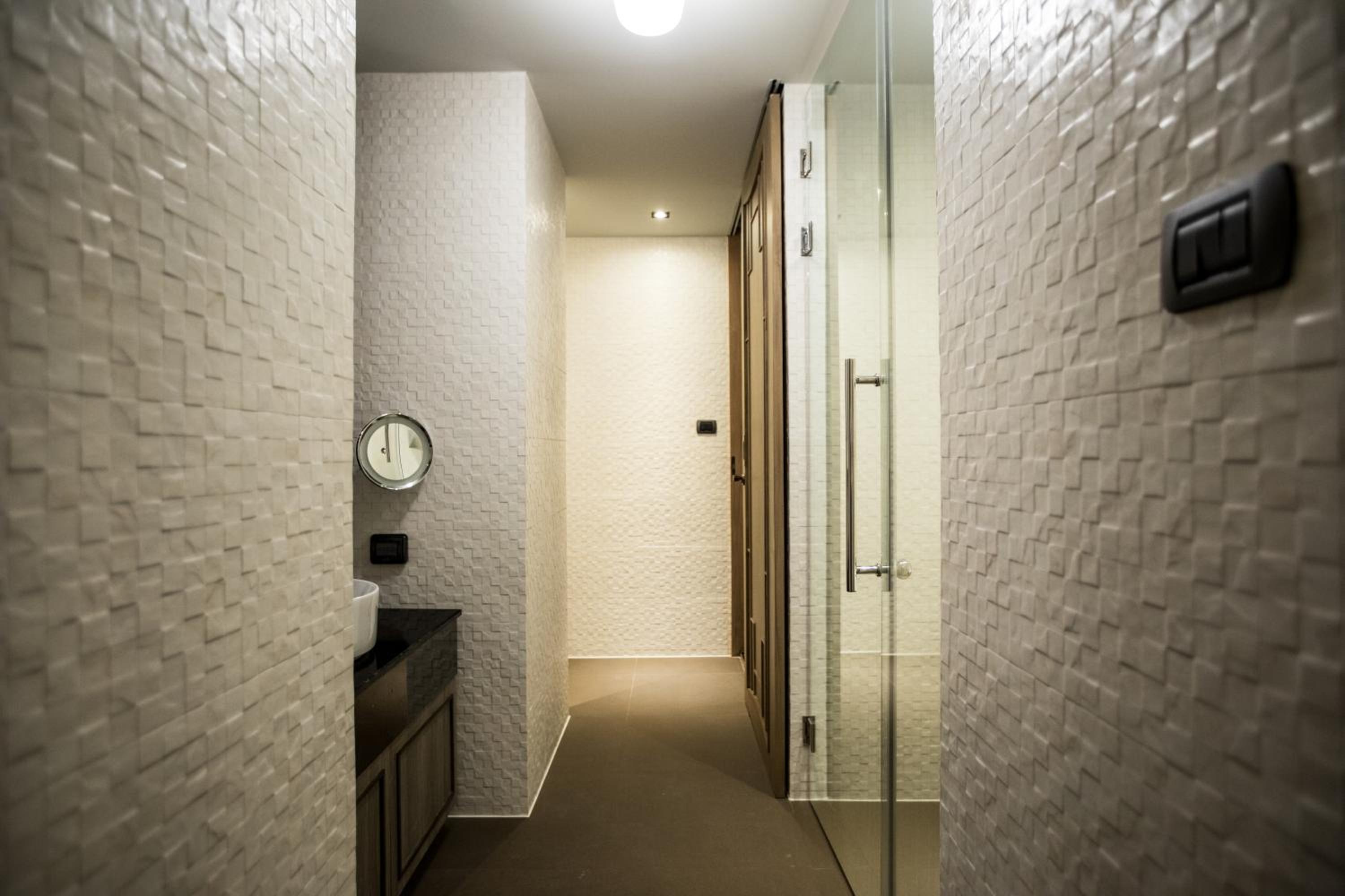 Two bedroom Premier Suite - Photo 4