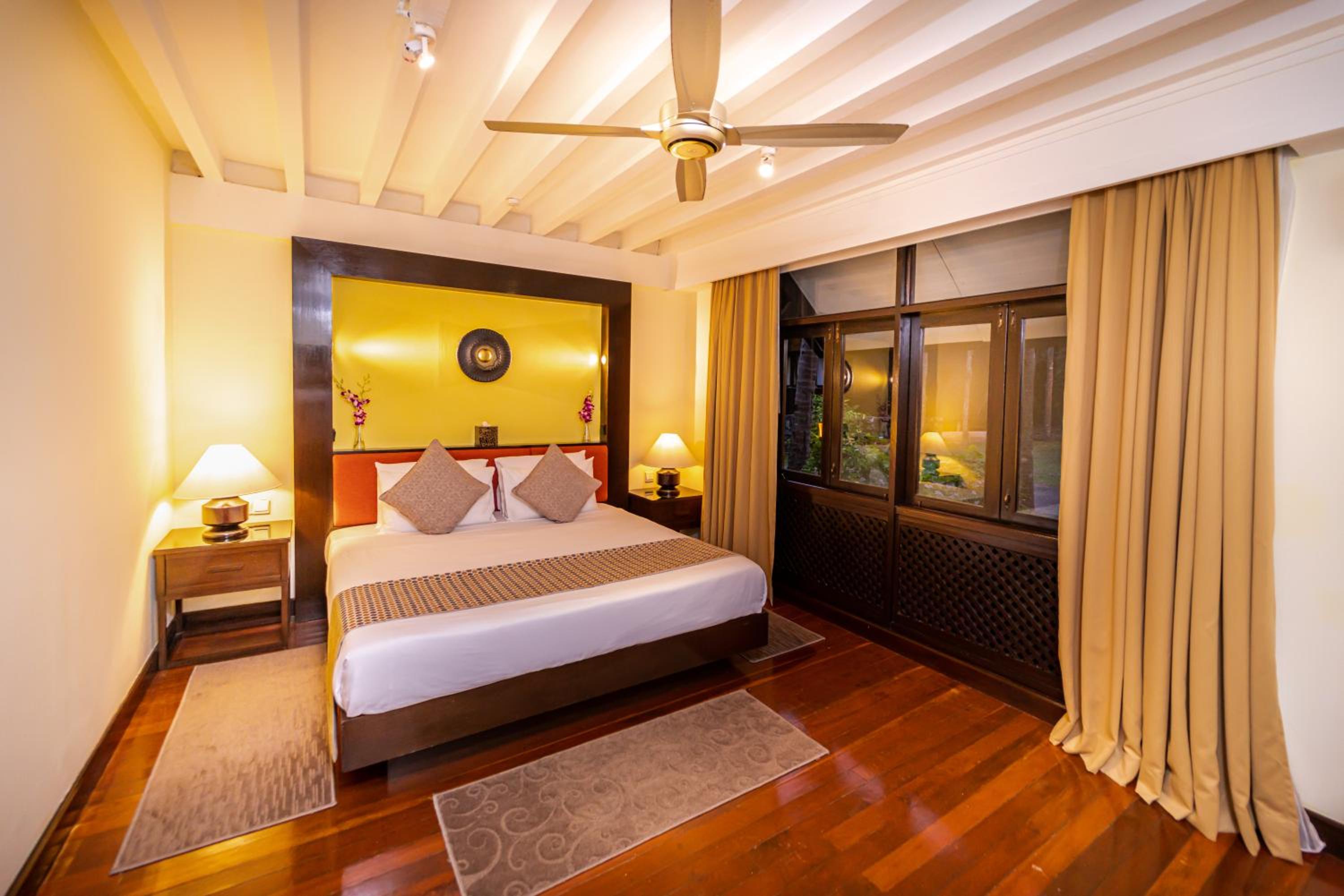 One Bedroom Garden View Suite  - Photo 2