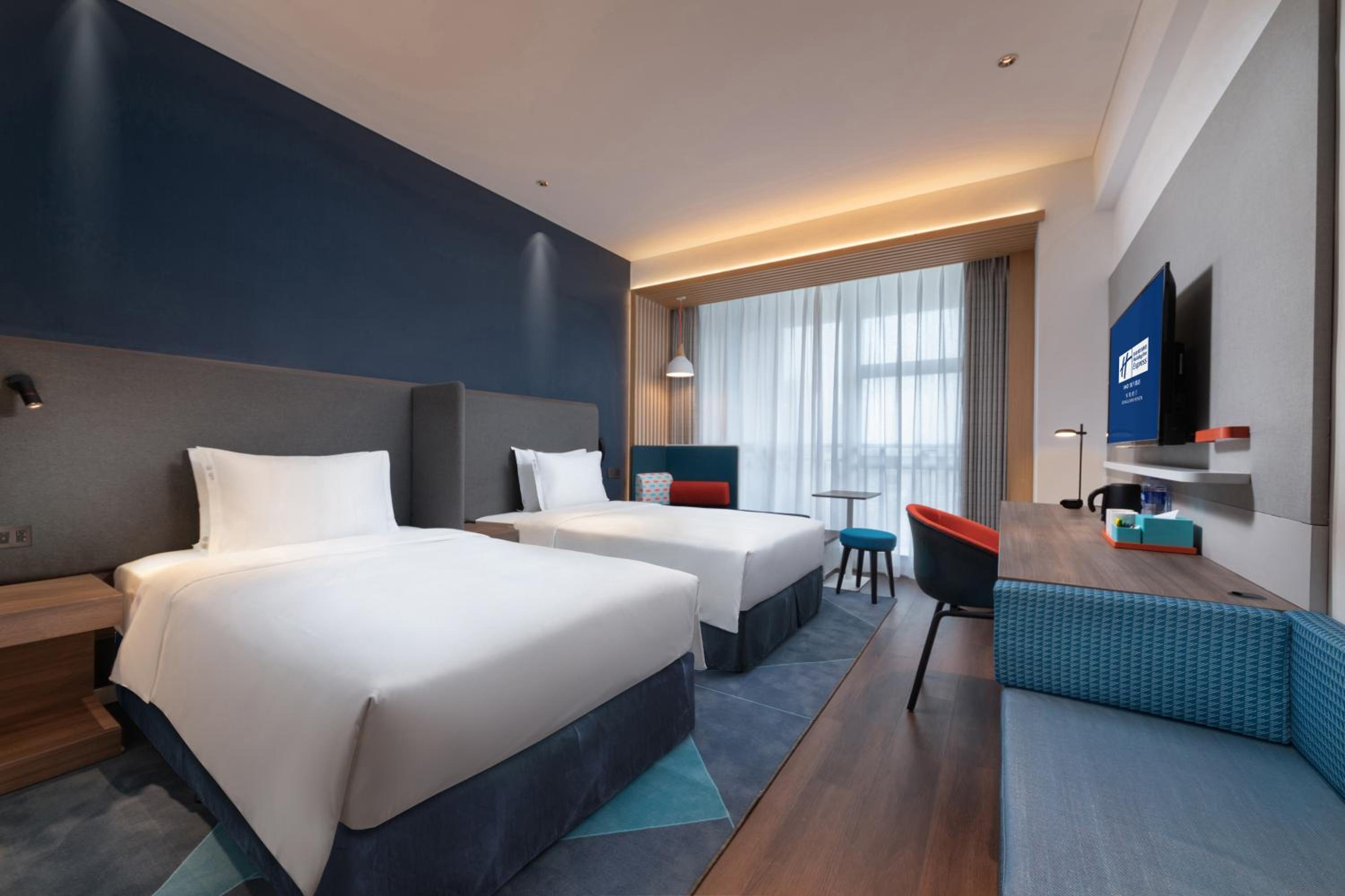 Standard Twin Room - Photo 1