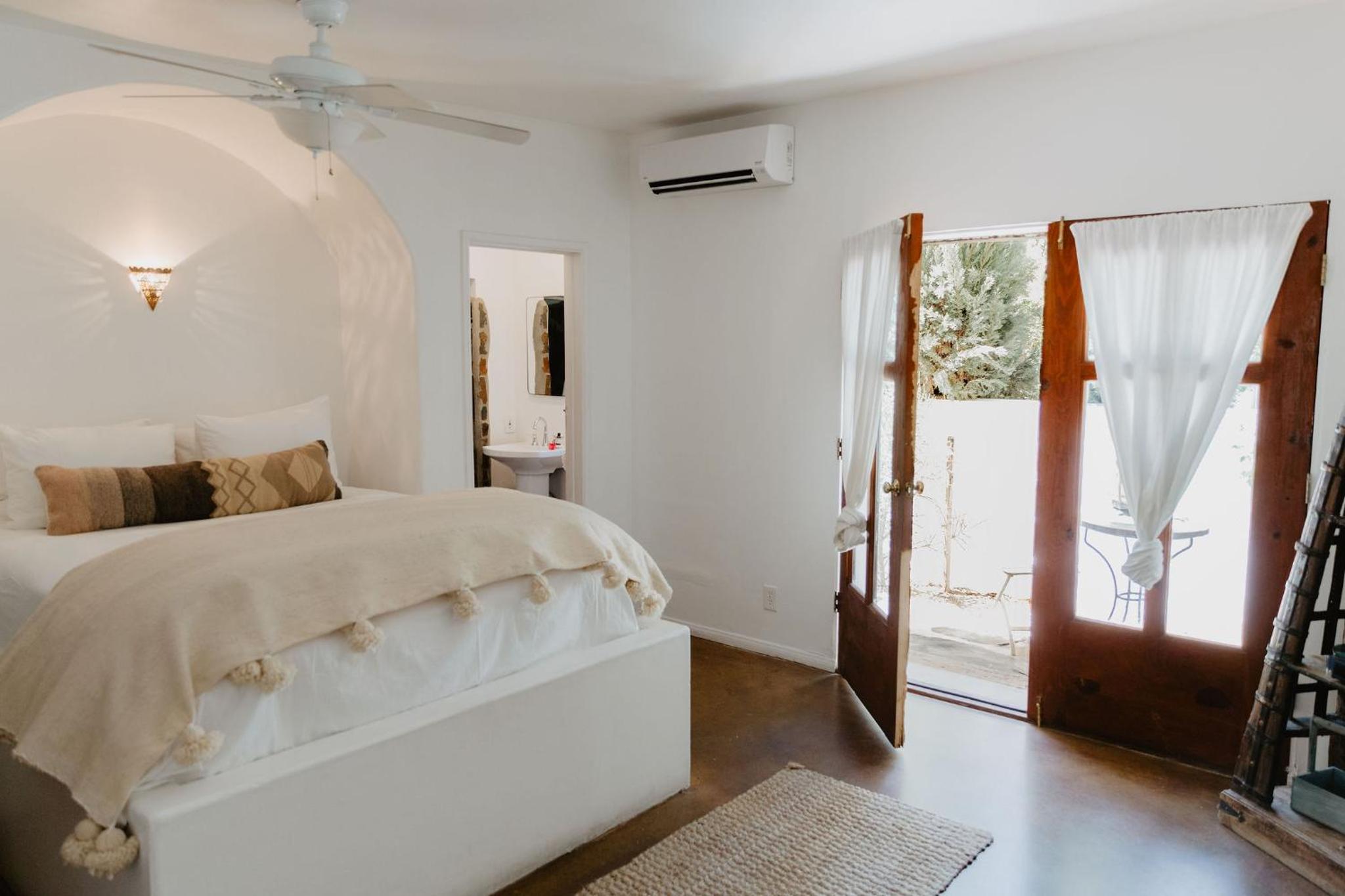 Queen Room - Bedouin