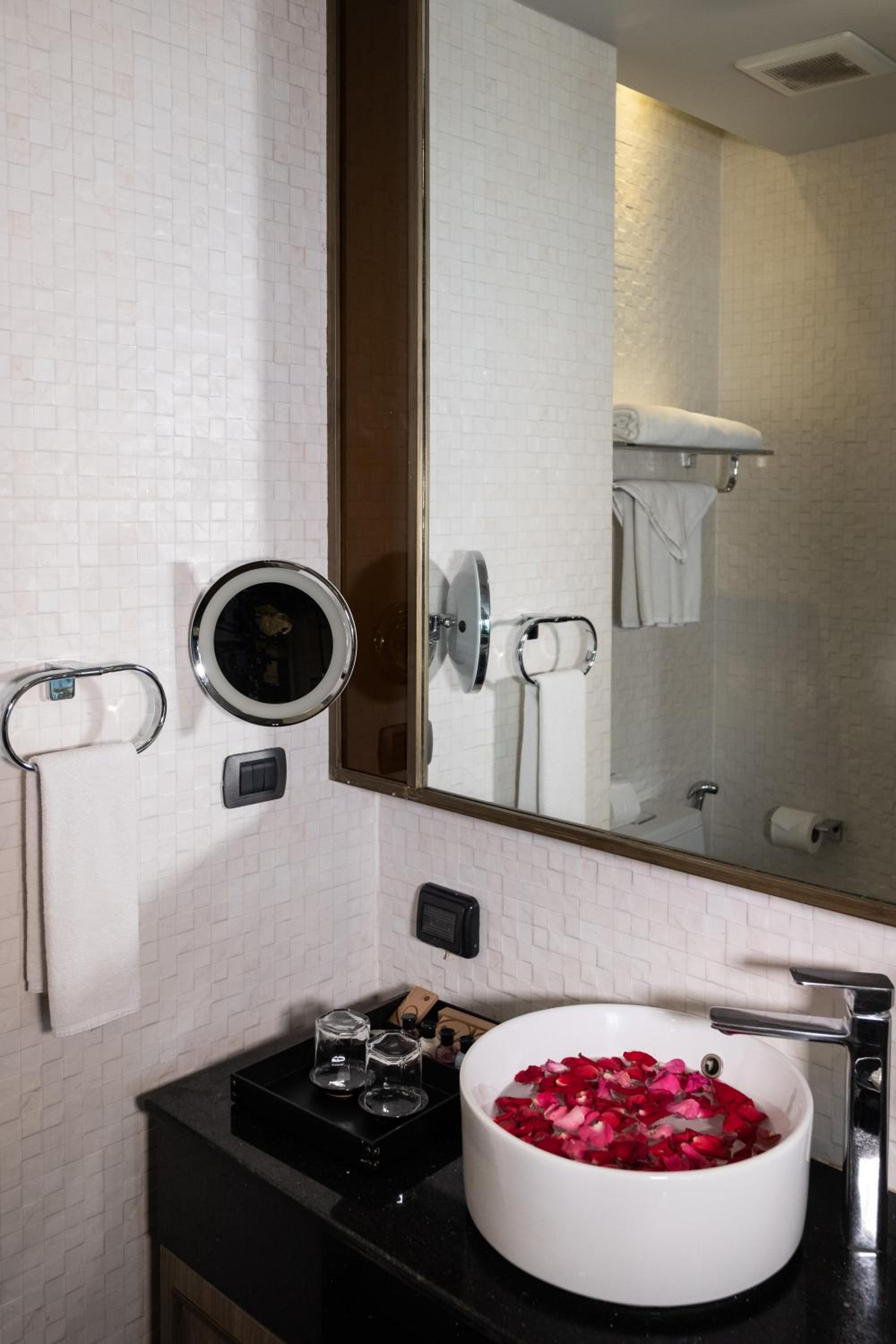 Premier Double or Twin Room - Photo 4
