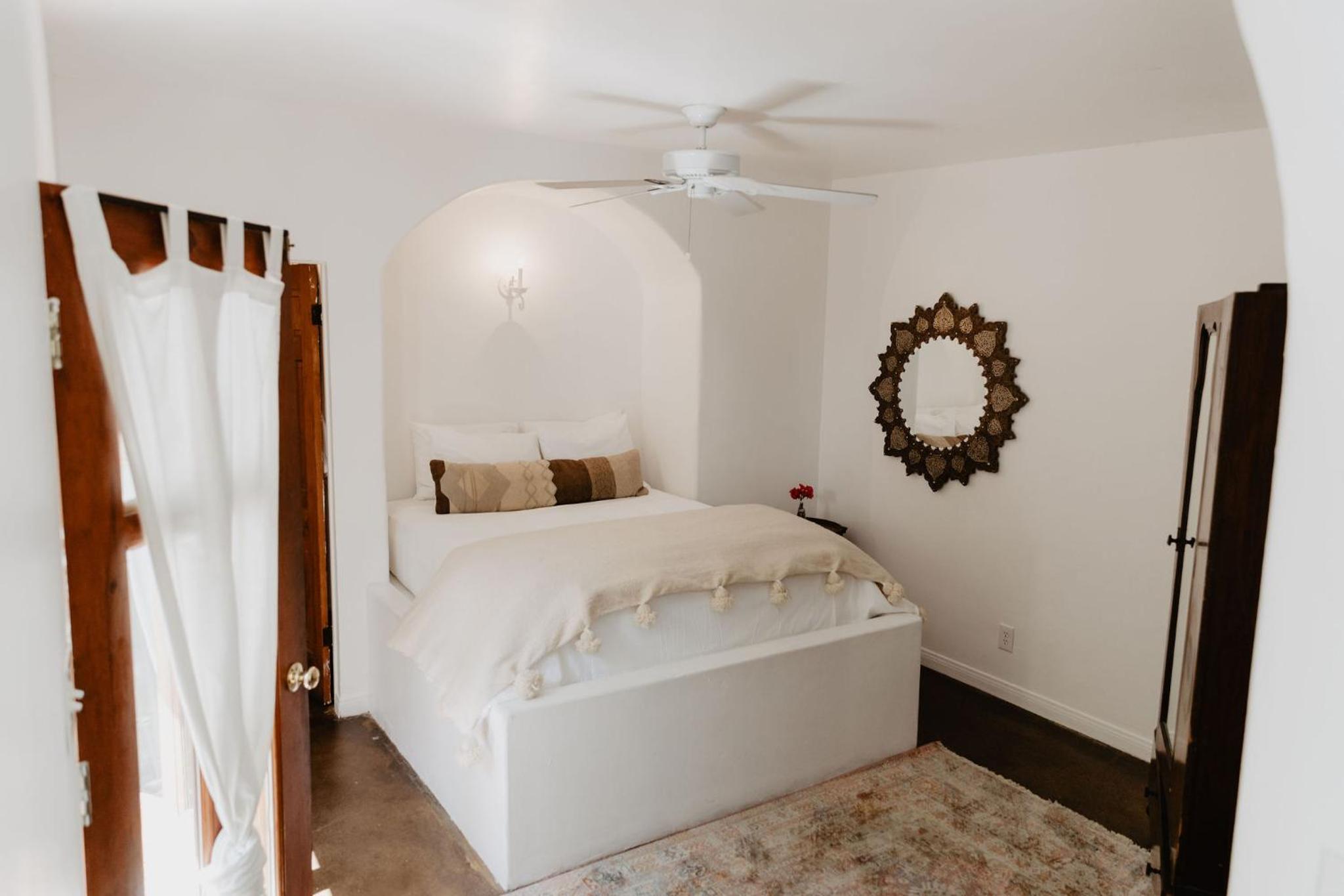 Queen Suite - Bedouin Suite photo 3