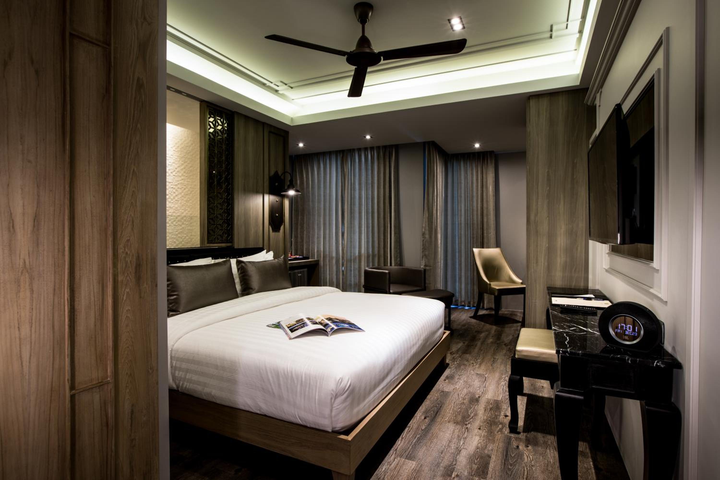 Deluxe Room - Photo 1