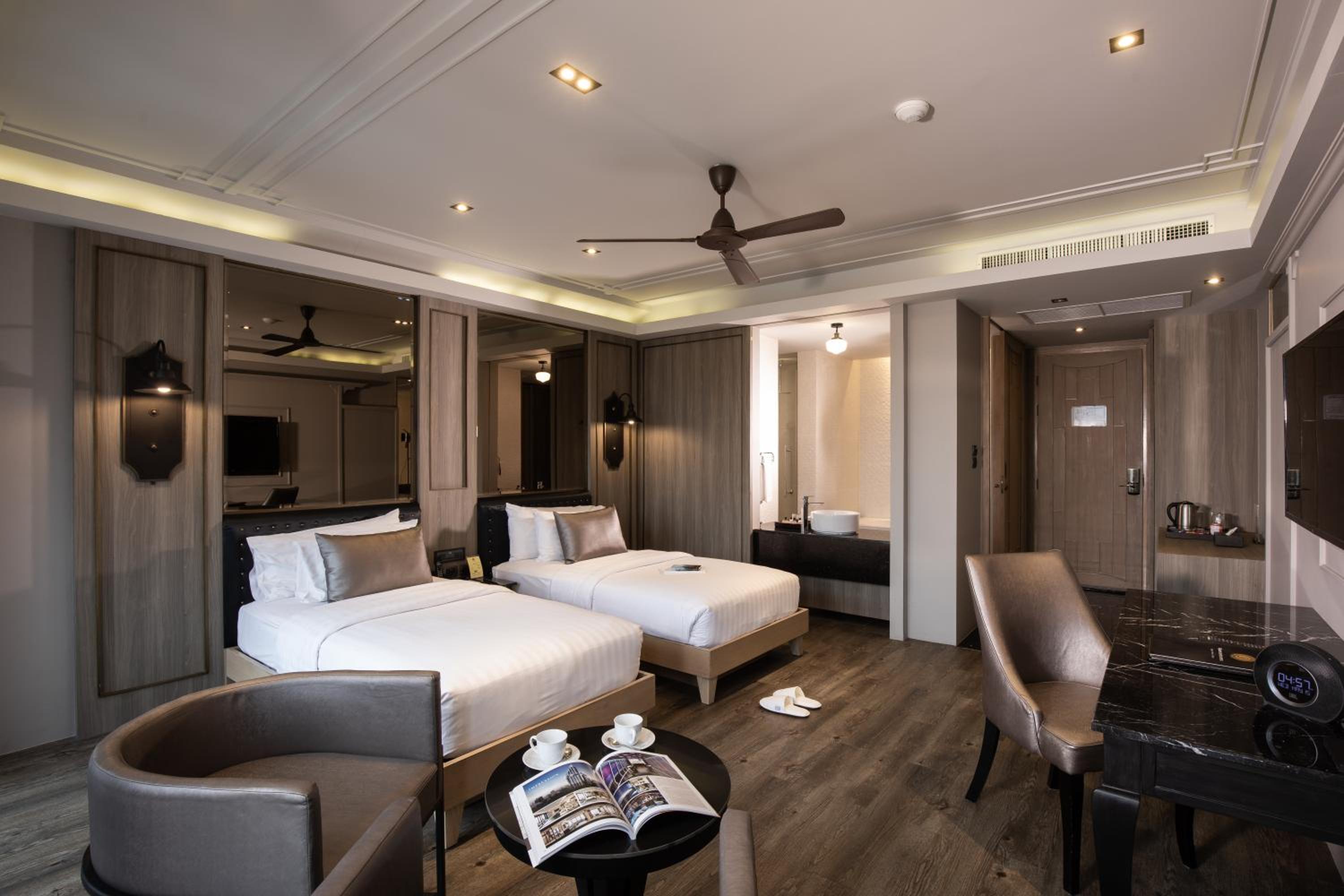 Premier Double or Twin Room - Photo 8