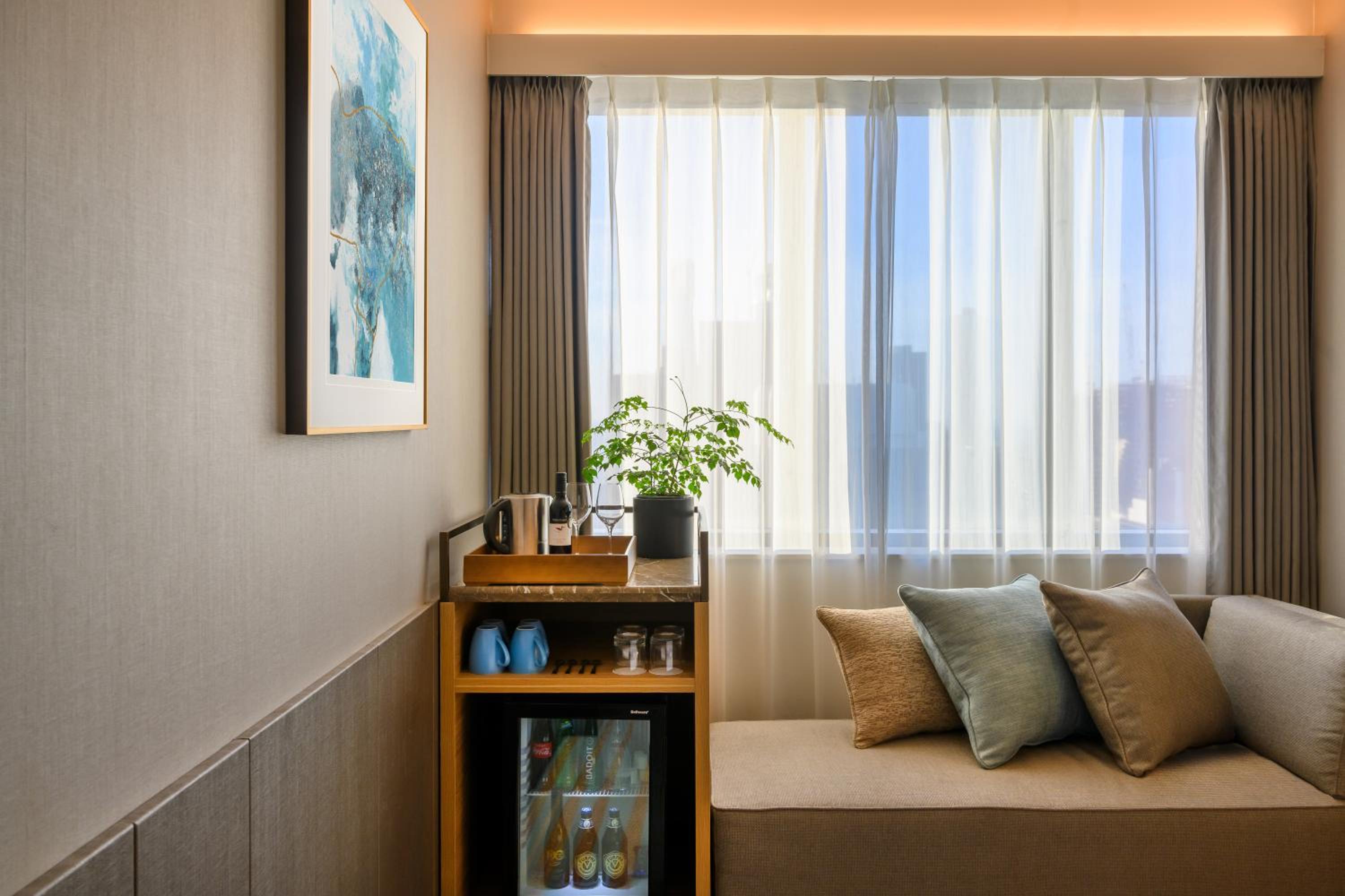Deluxe Double Room with Two Double Beds thumbnail 5