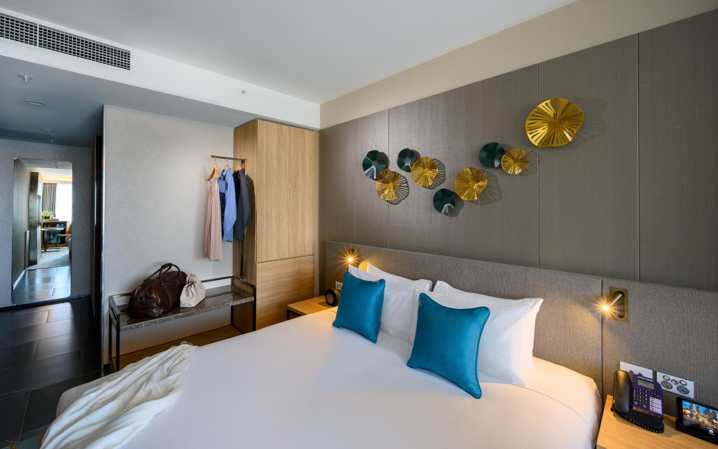 Superior King Room