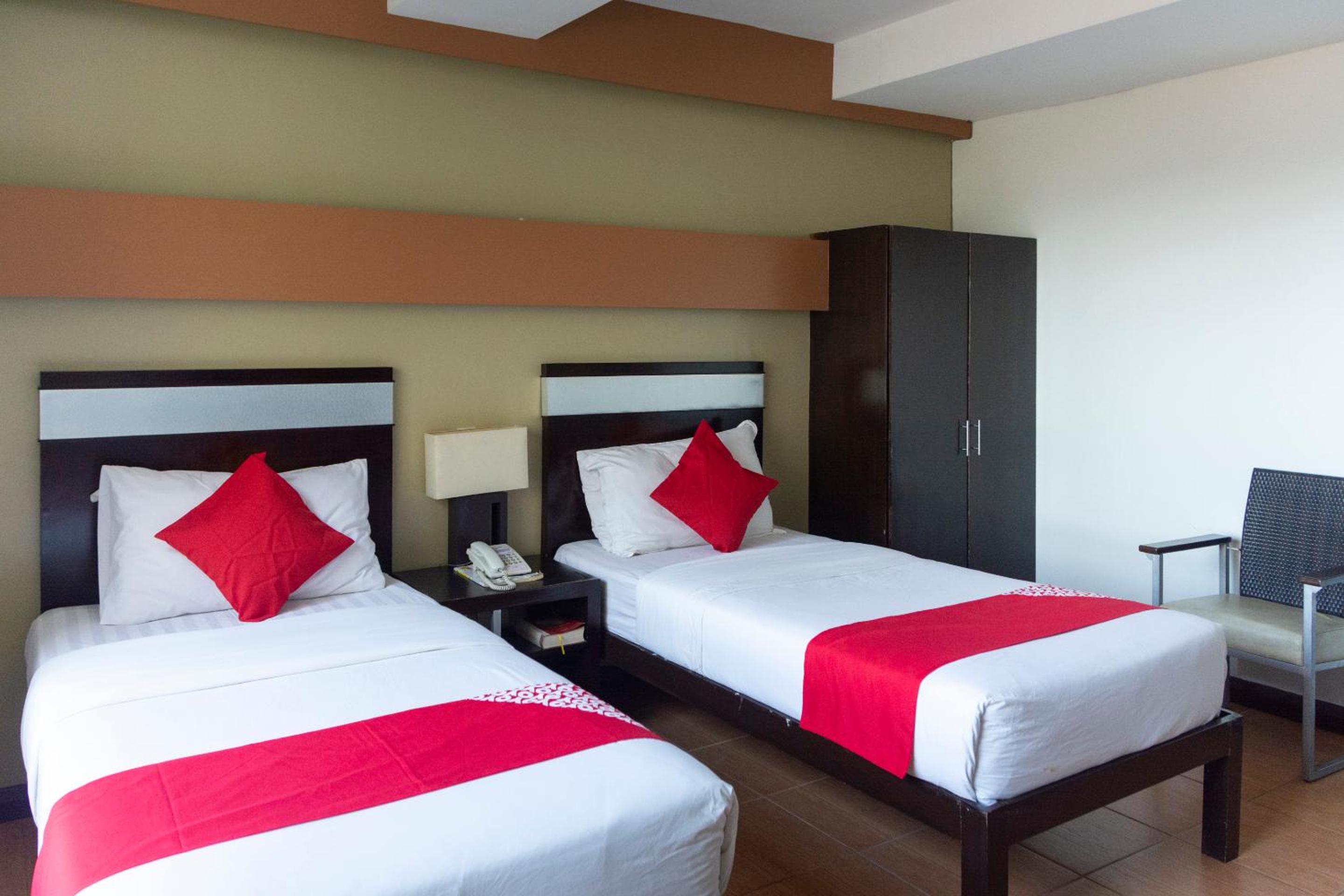 Standard Double Room - Photo 7