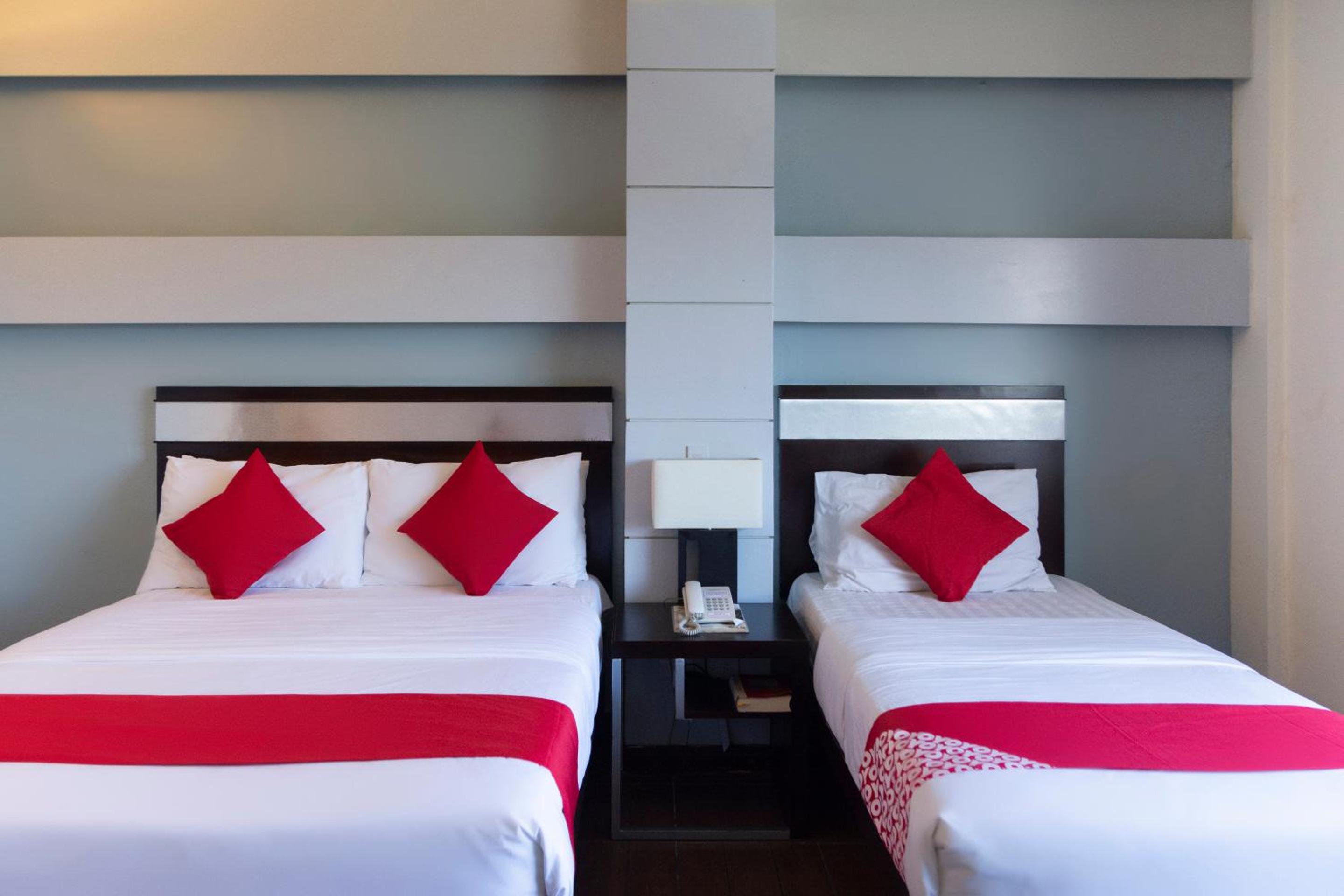 Superior Deluxe Double or Twin Room  - Photo 2