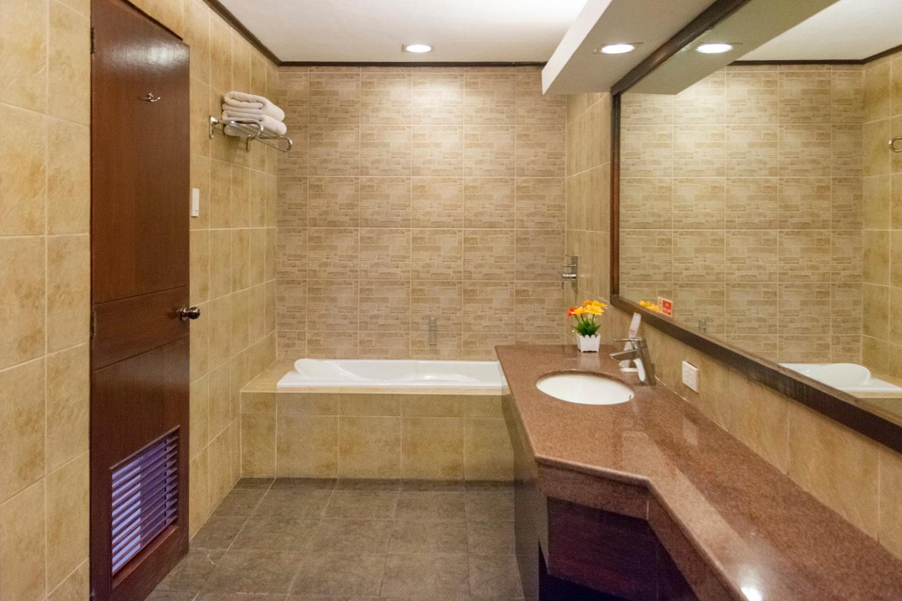 Executive Suite photo 3