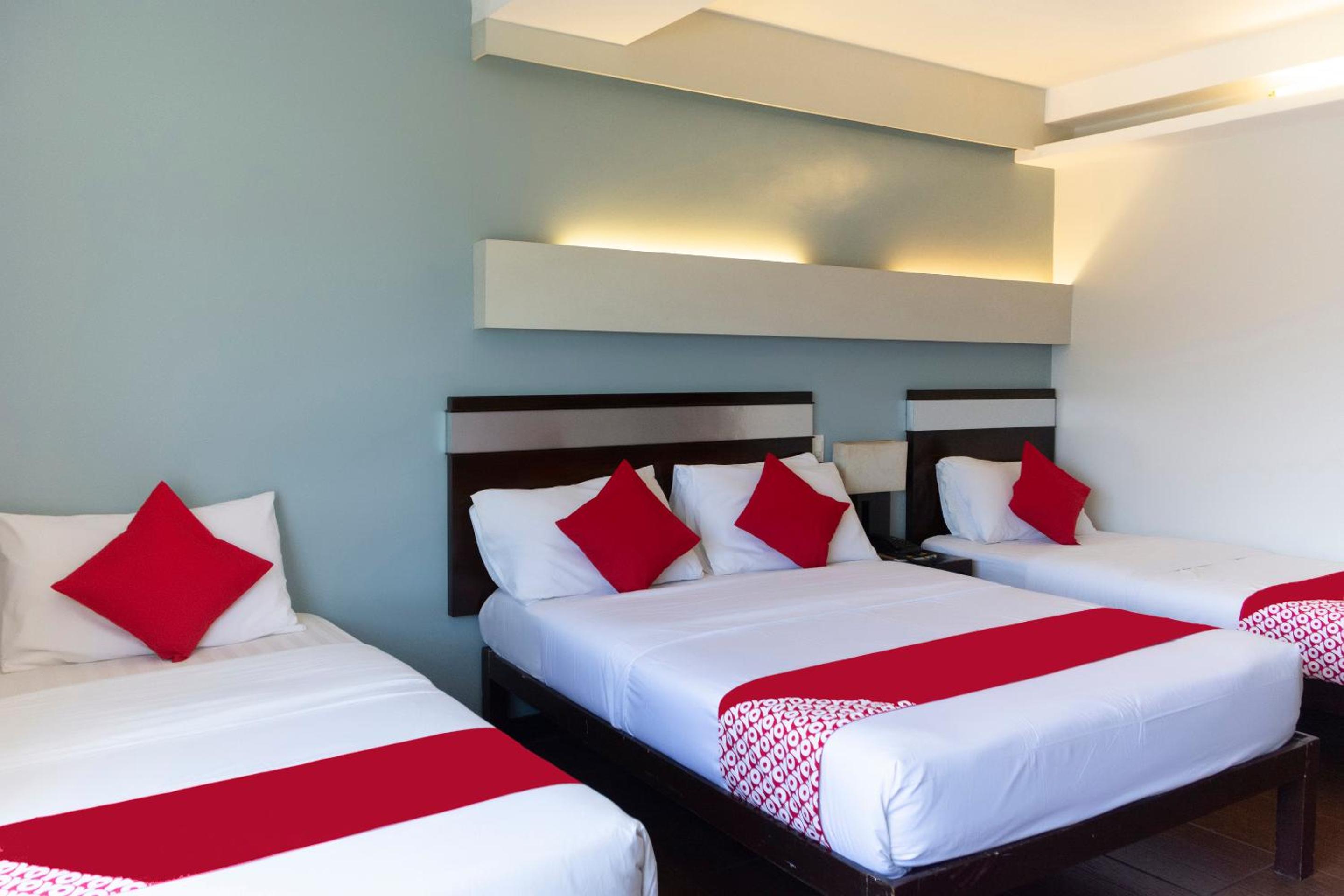 Deluxe Triple Room - Photo 1