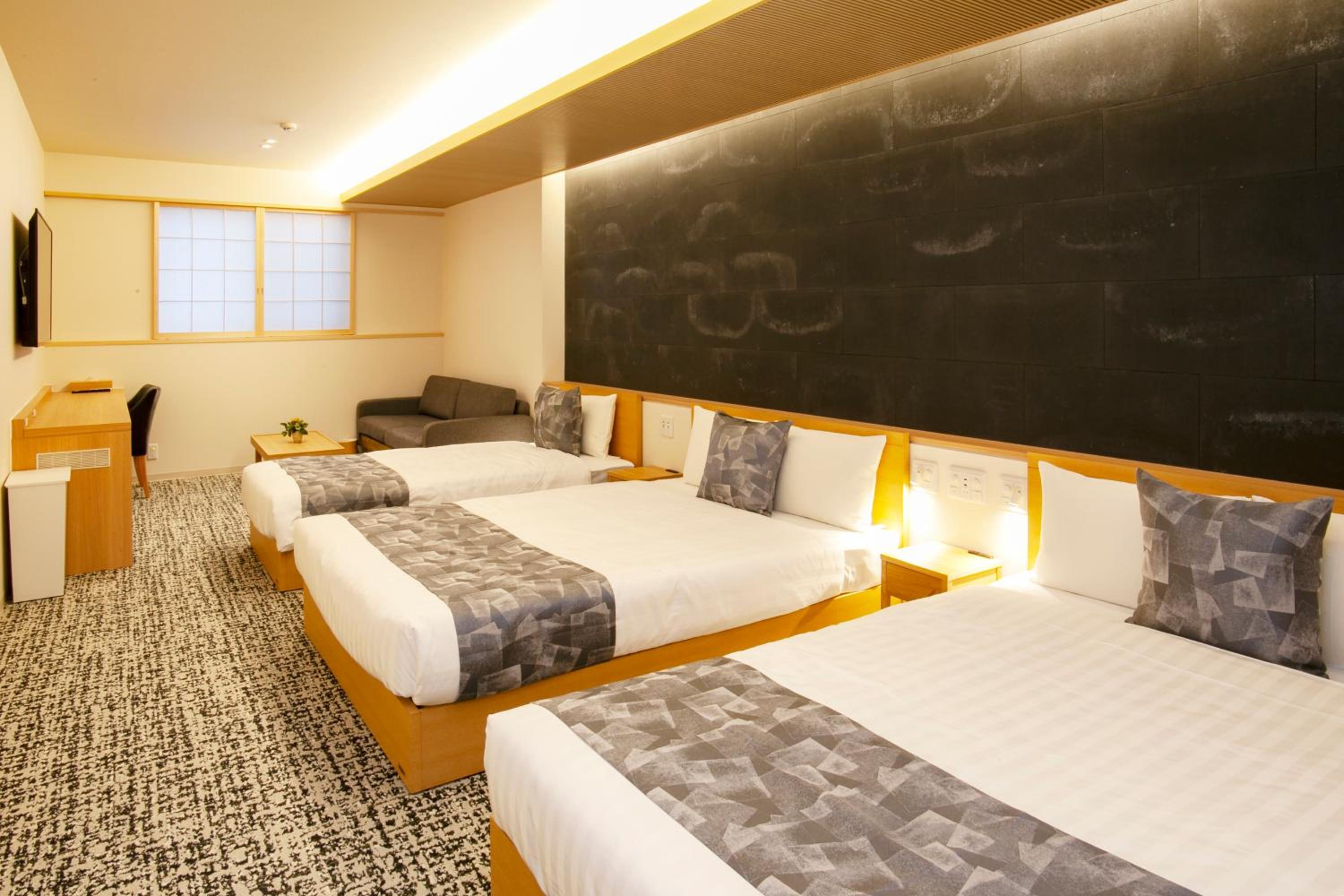 Classic Triple Room - Photo 1