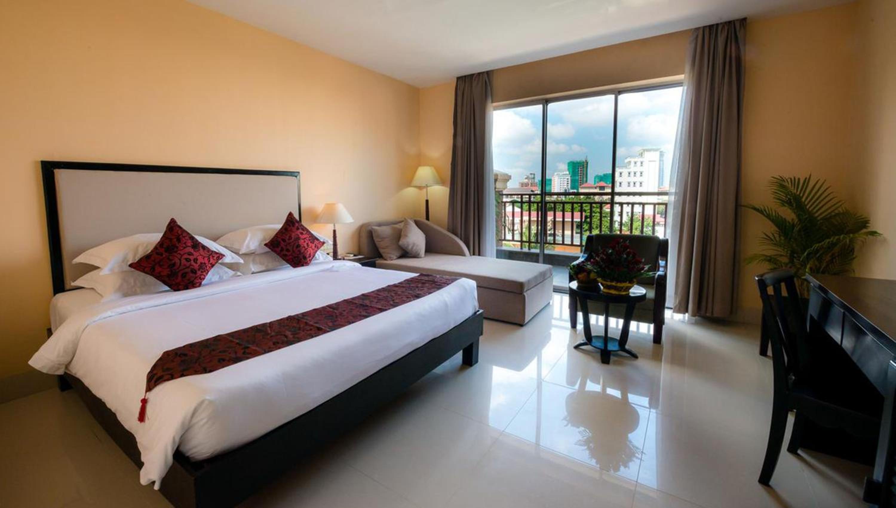  Deluxe Double – Balcony - Photo 4