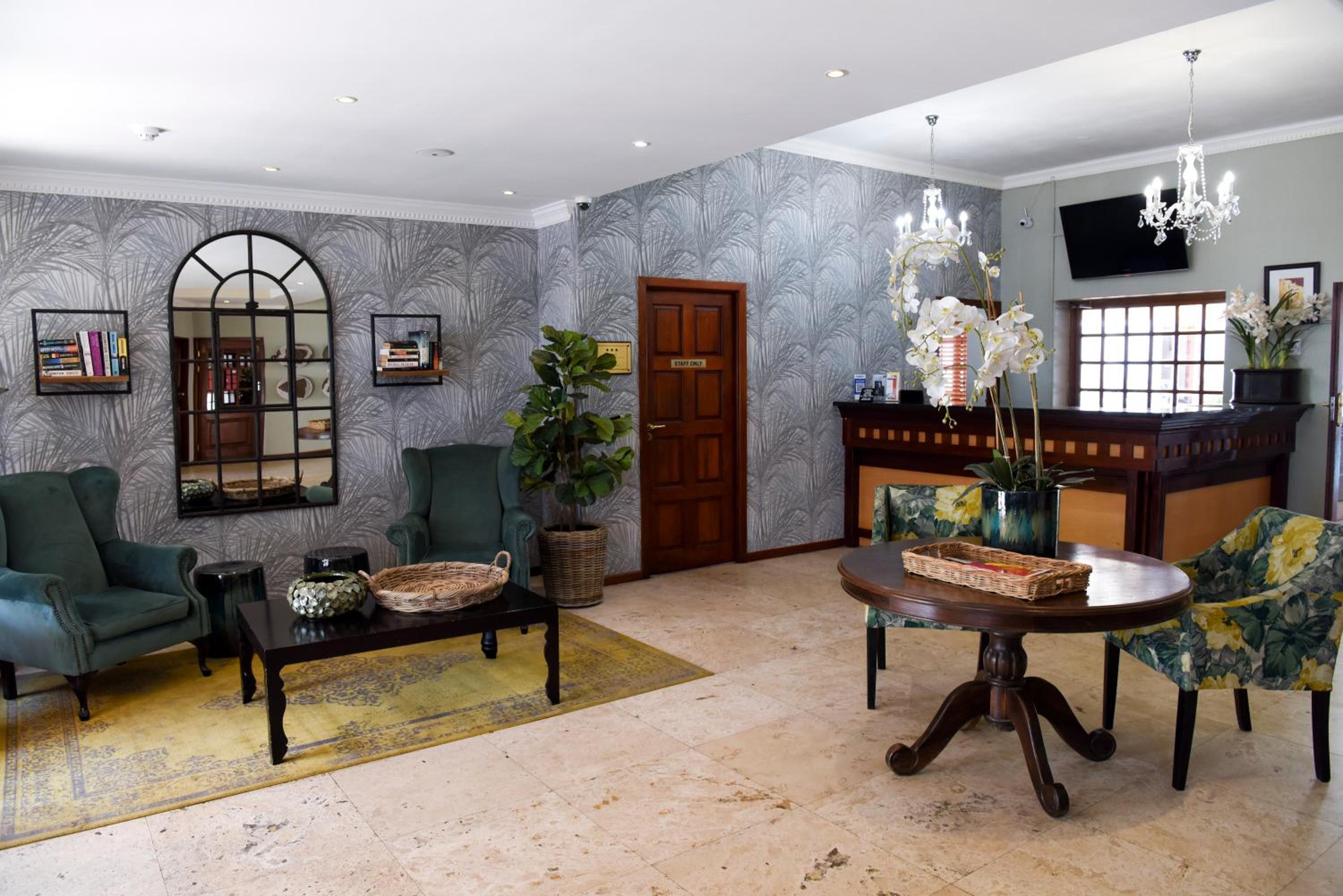 Double or Twin Room - Photo 4