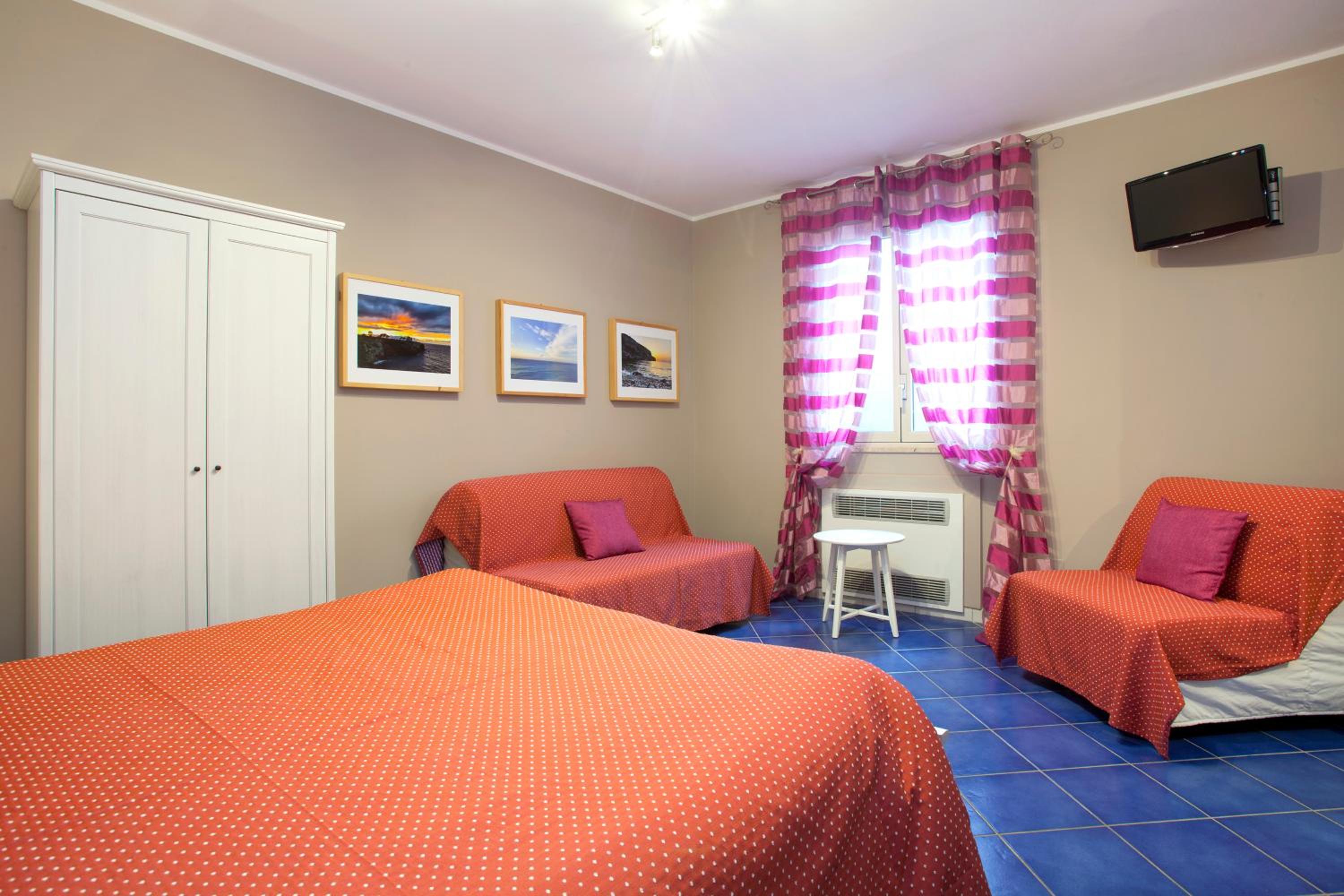 Triple Room photo 2