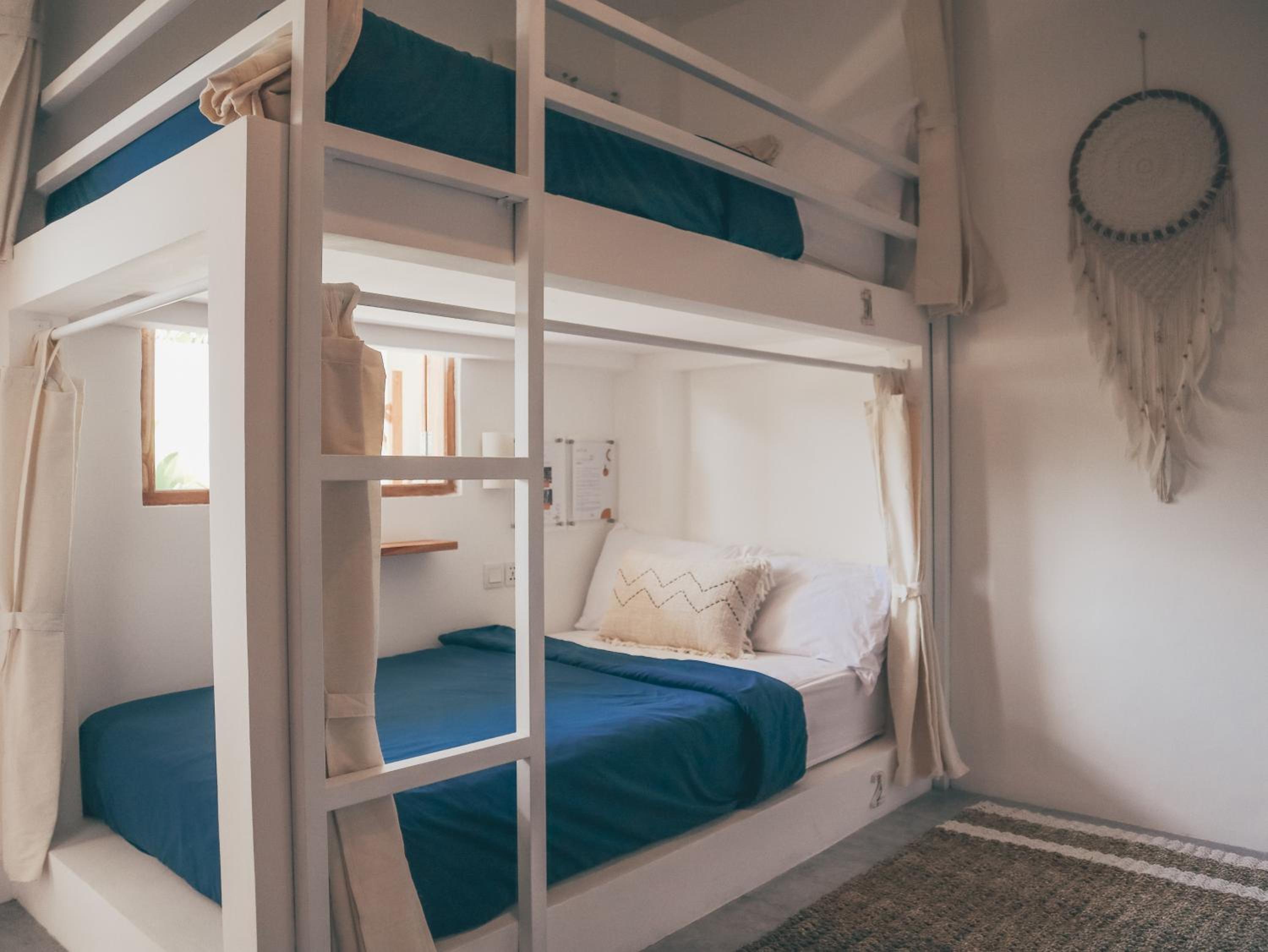 Bed in 4-Bed Female Dormitory Room photo 2