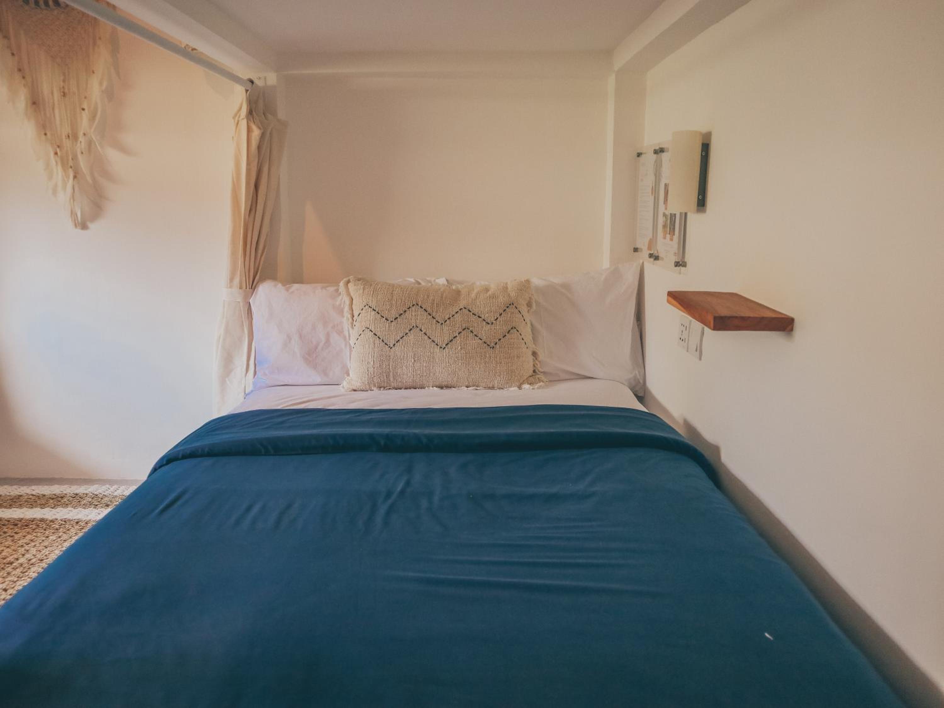 Bed in 4-Bed Female Dormitory Room photo 3