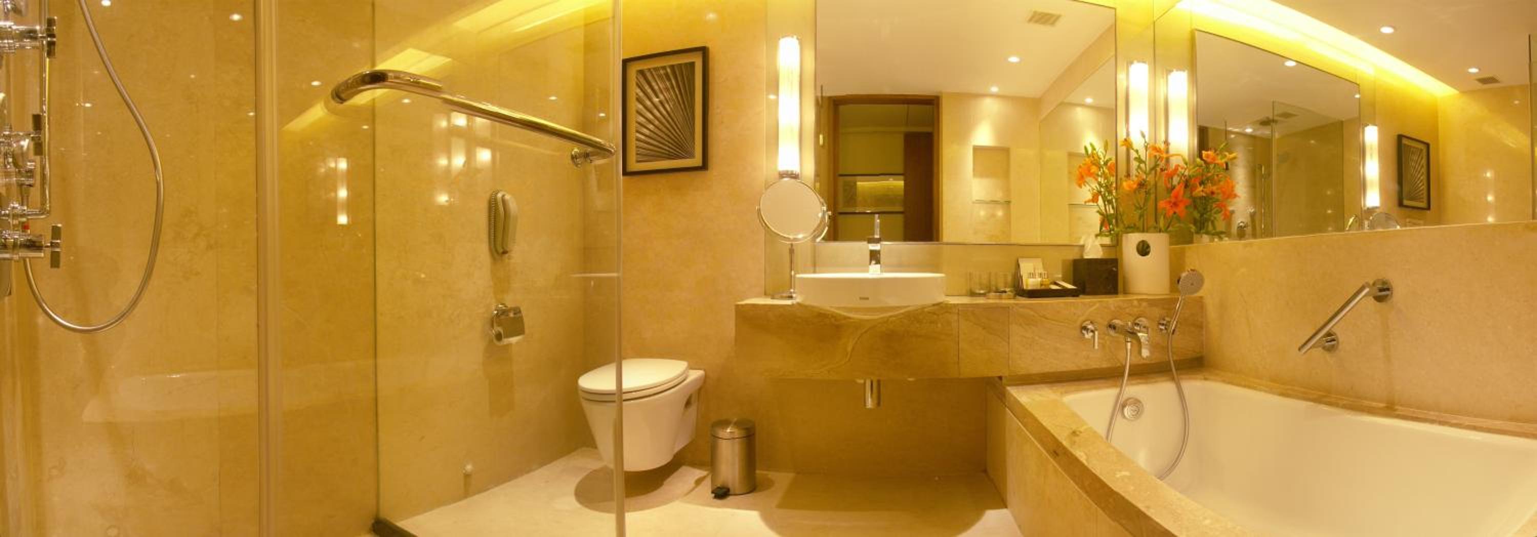 Luxury Room with King Bed - Photo 6
