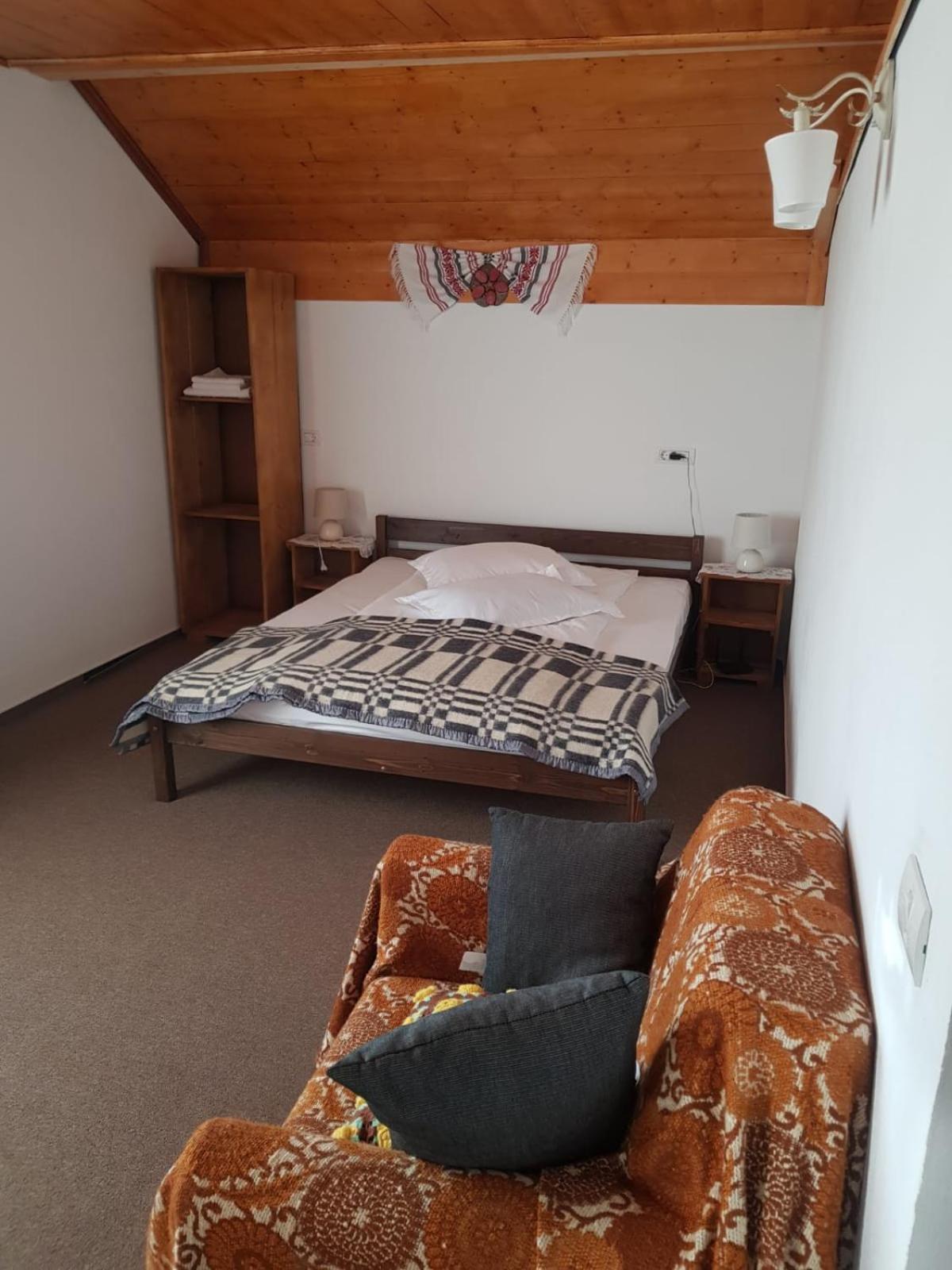 Deluxe Double or Twin Room - Photo 5