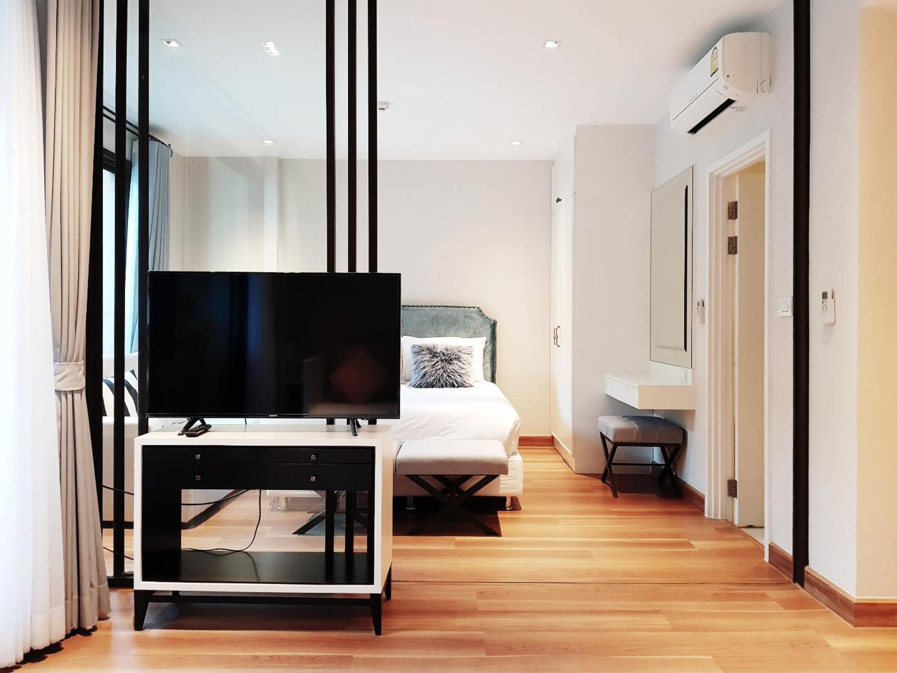 One-Bedroom Apartment - Photo 21