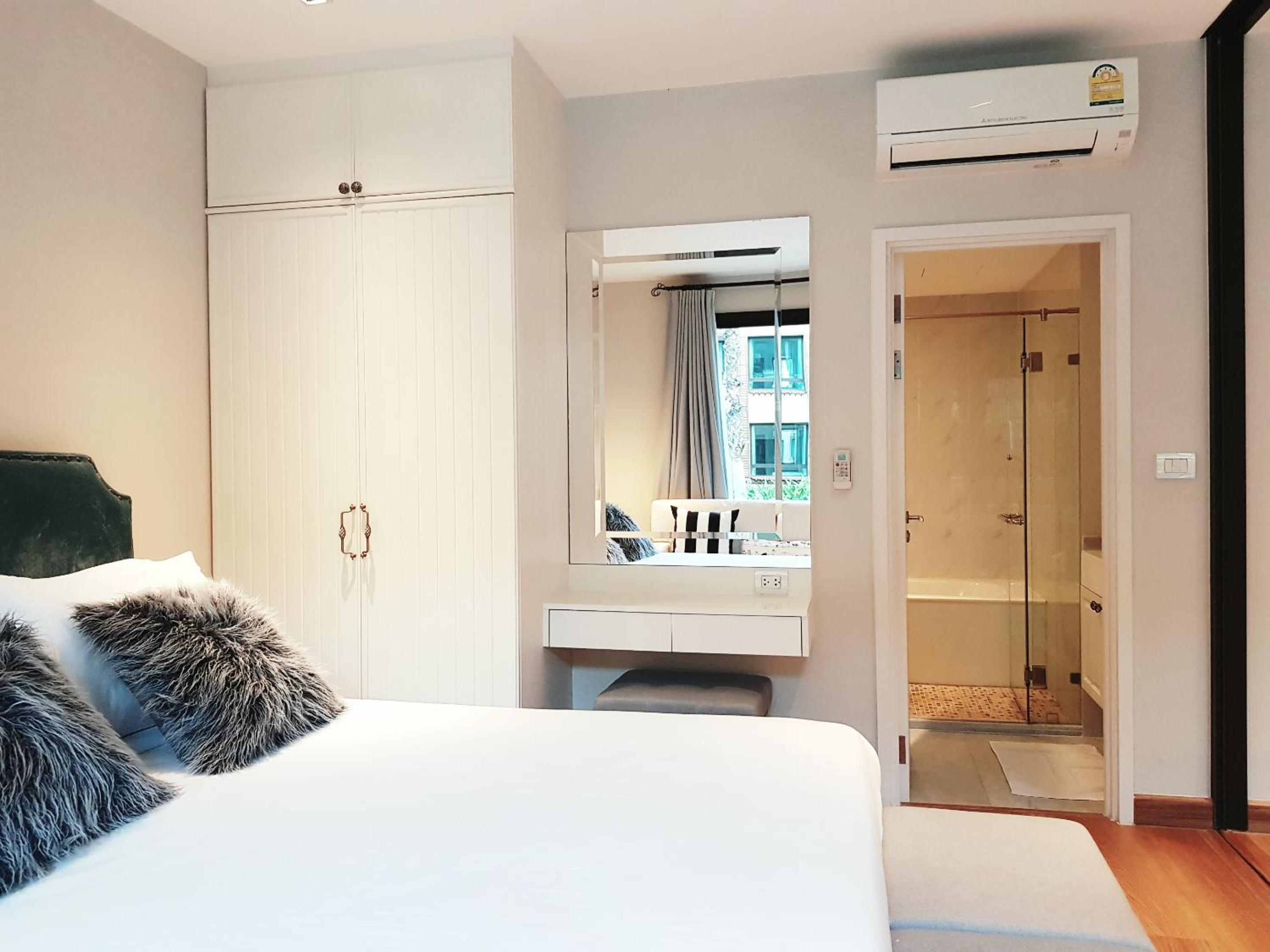One-Bedroom Apartment - Photo 18