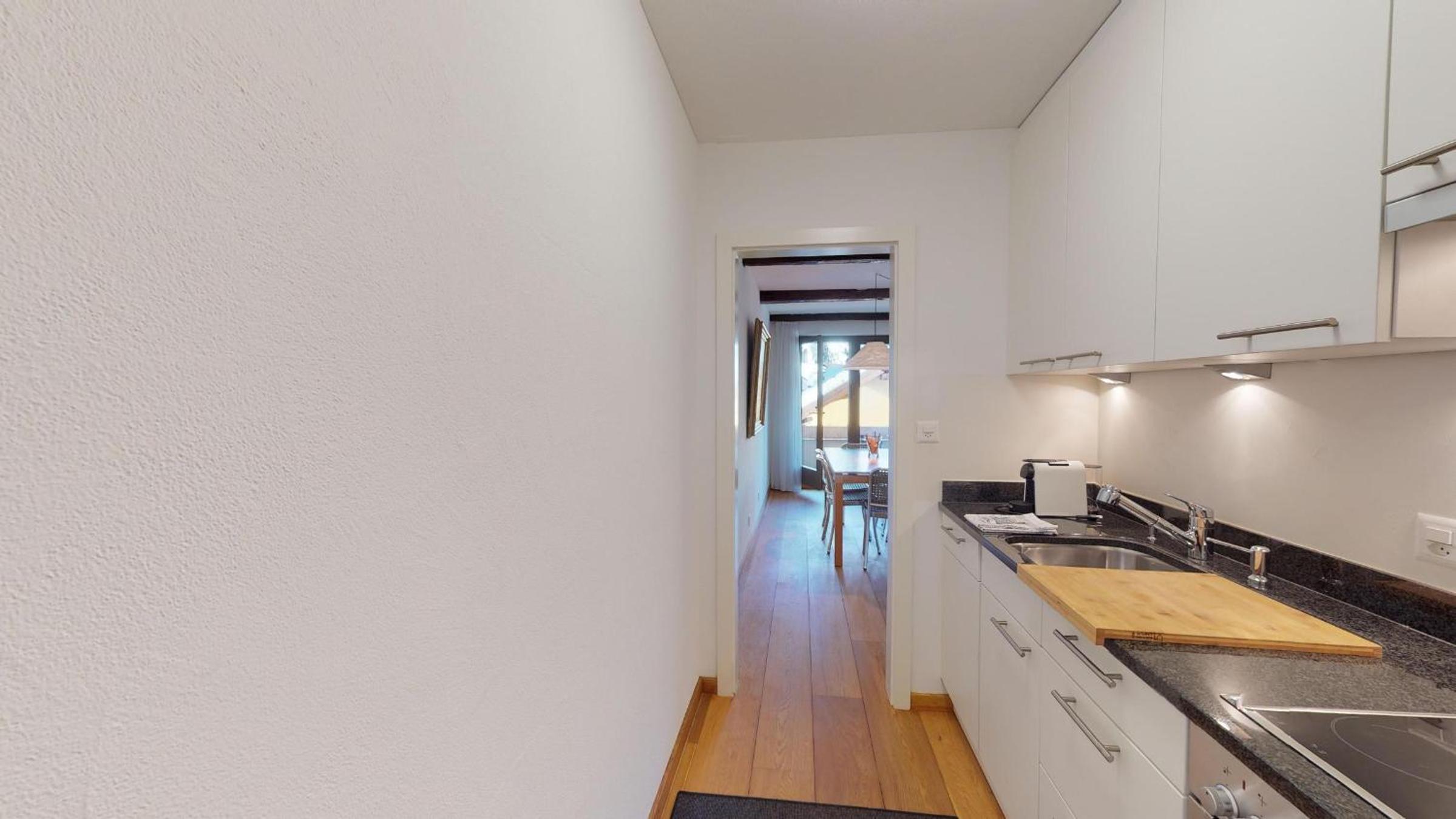Apartment with Mountain View photo 2