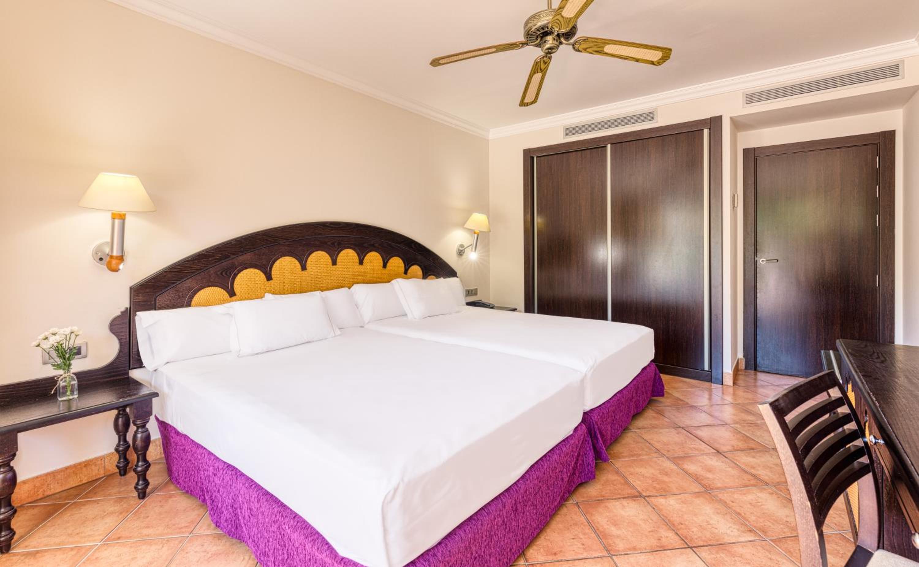Superior Twin Room with Garden View - Photo 5