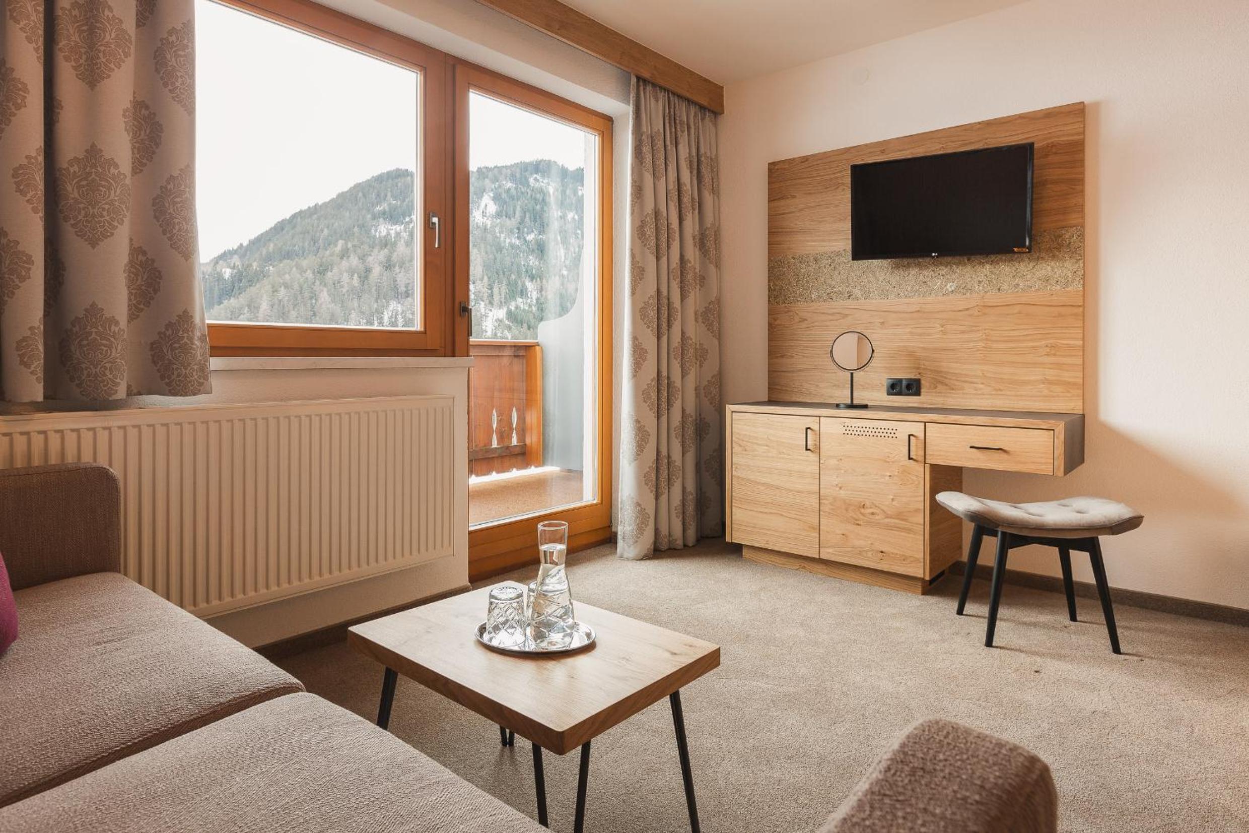 Double Room with Balcony photo 2