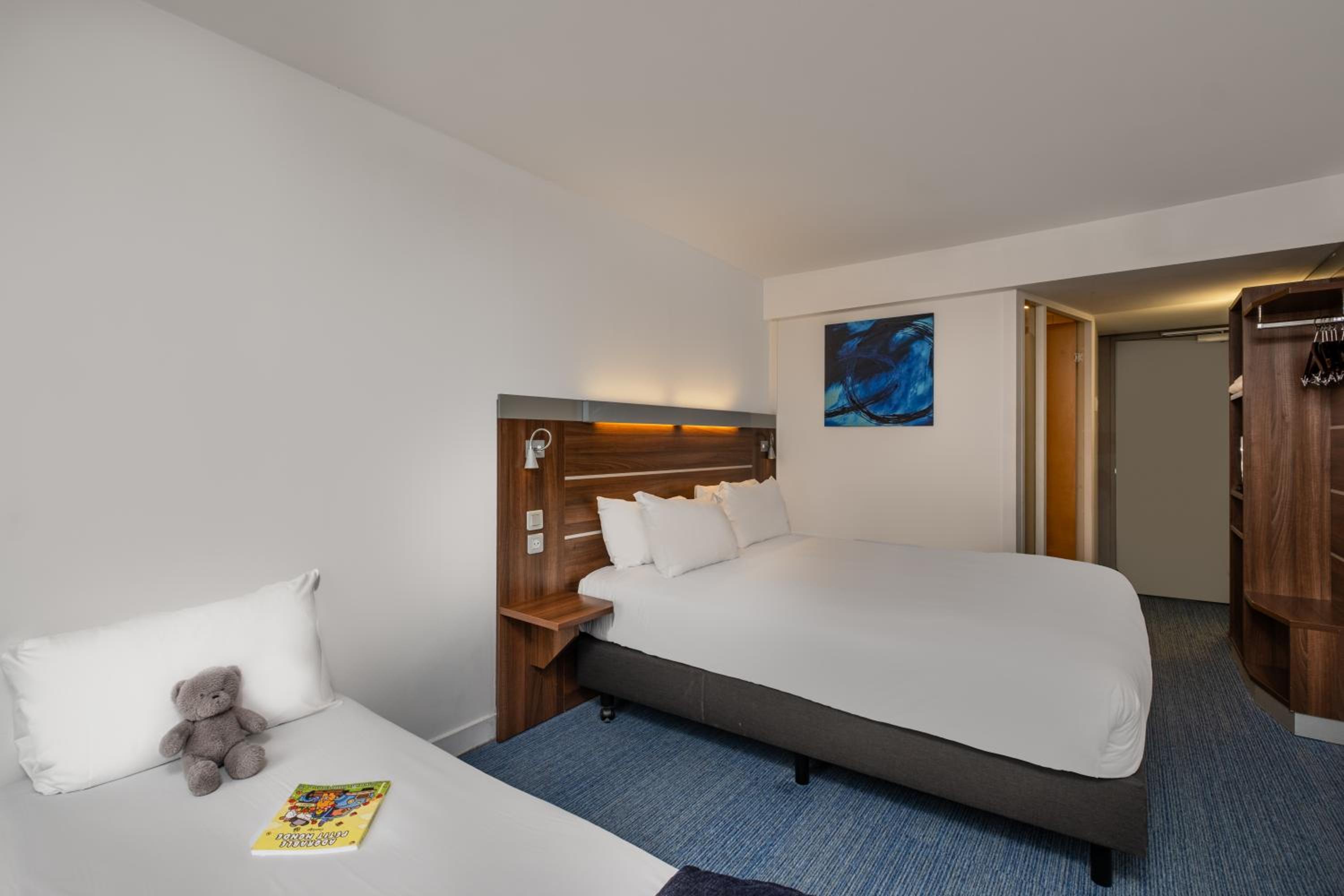 Standard Room with One Double Bed and a Sofa Bed