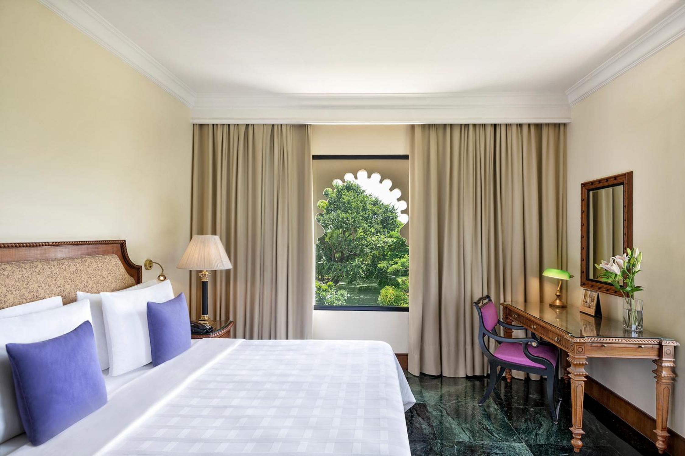Deluxe Double Room with Garden View