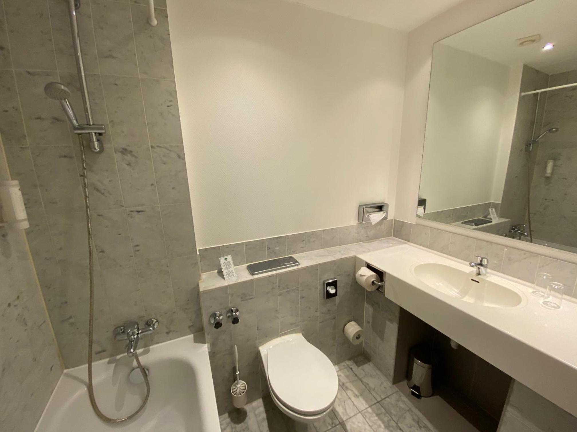 Economy Double Room - Photo 4