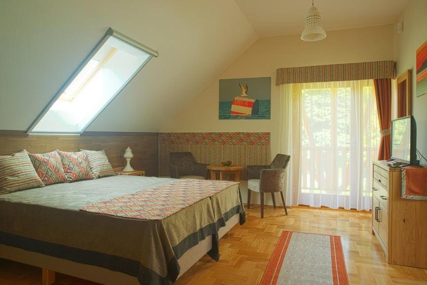Twin Room with Balcony - Photo 1