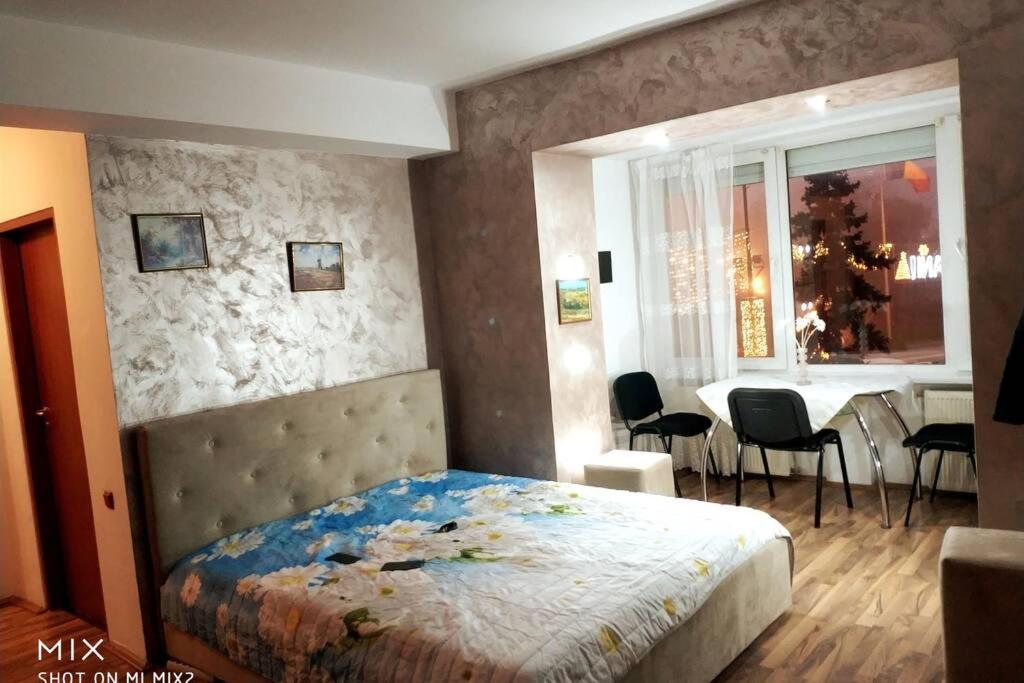 Two-Bedroom Apartment - Photo 3